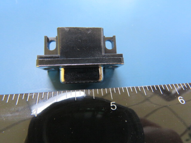 AMPHENOL L77SDE09S1A4R Qty of 10 per Lot 9 Position D-Sub Receptacle, Female