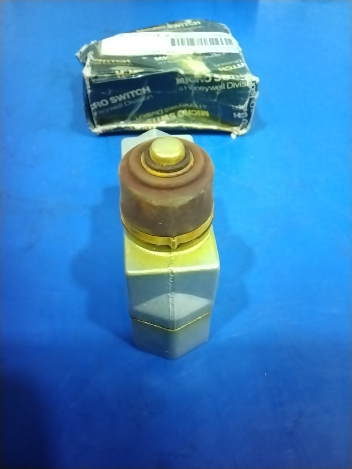 Micro Switch BZE6-2RN Limit Switch BZE62RN