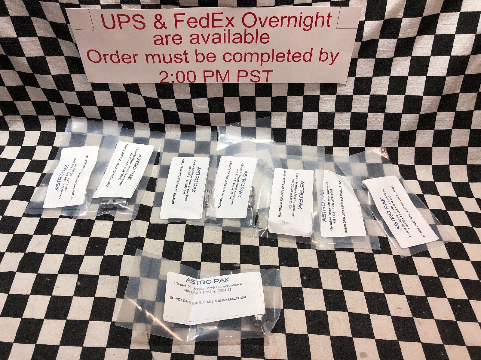 9x SWAGELOK Male Adapter 1/8” NPT x 1/8” Comp, SS-200-1-2 & SS-400-6-2 #132KA