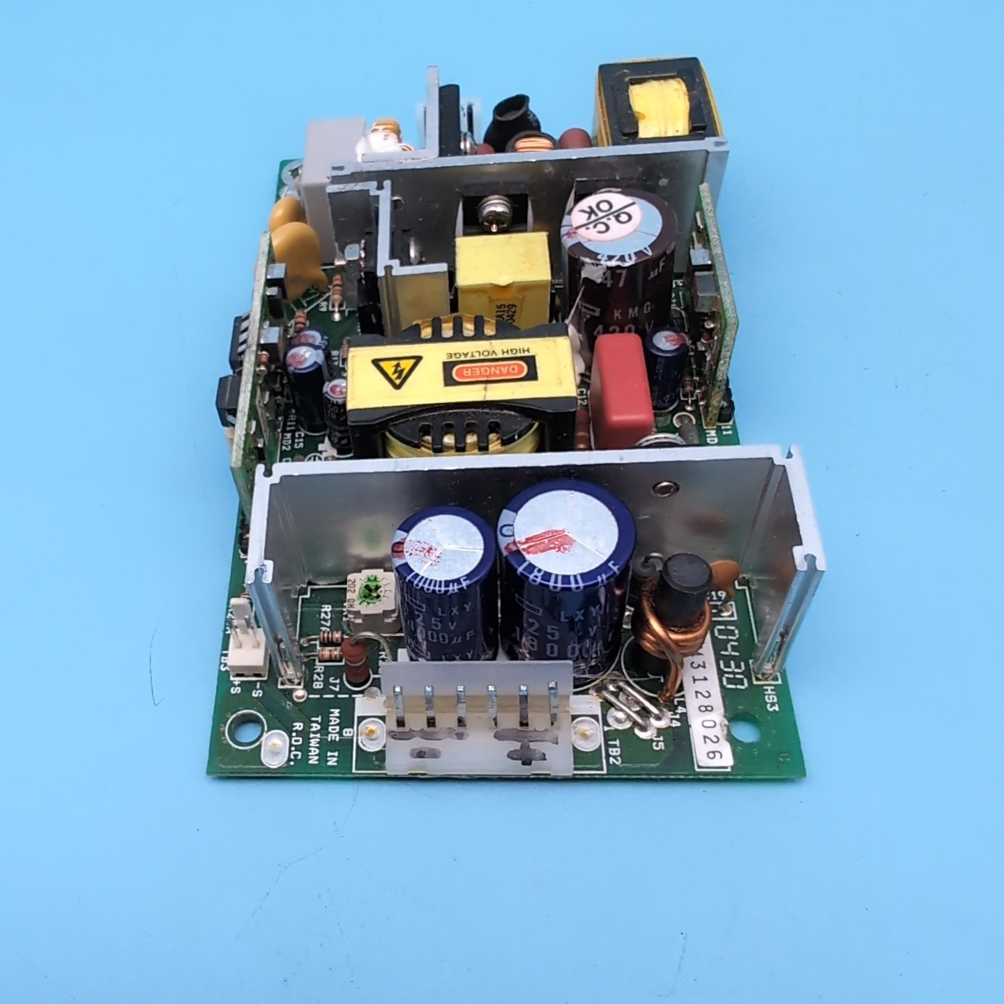 XP Power Supply JPS130PS15 47-63Hz 100-250VAC IN / 130W MAX 15V DC 8.7A OUT