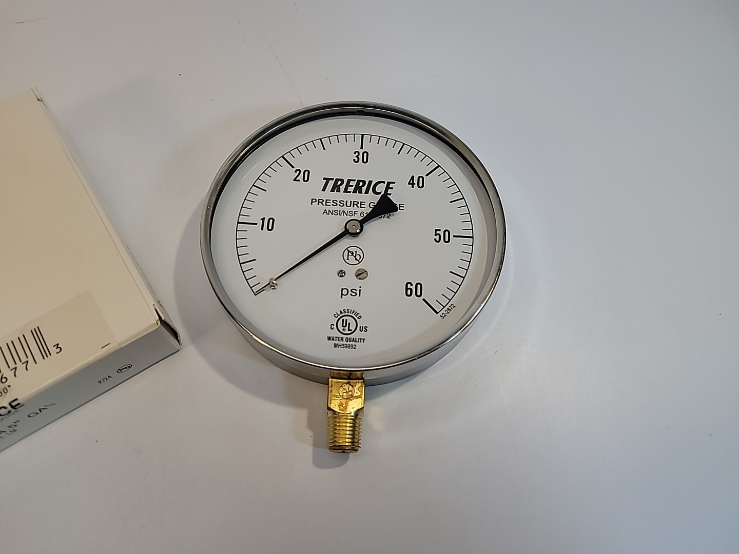 NEW TRERICE 620B4502LA60 PRESSURE GAUGE 4.5″ 0-60 PSI 1/4″ NPT 620B 61 & 372