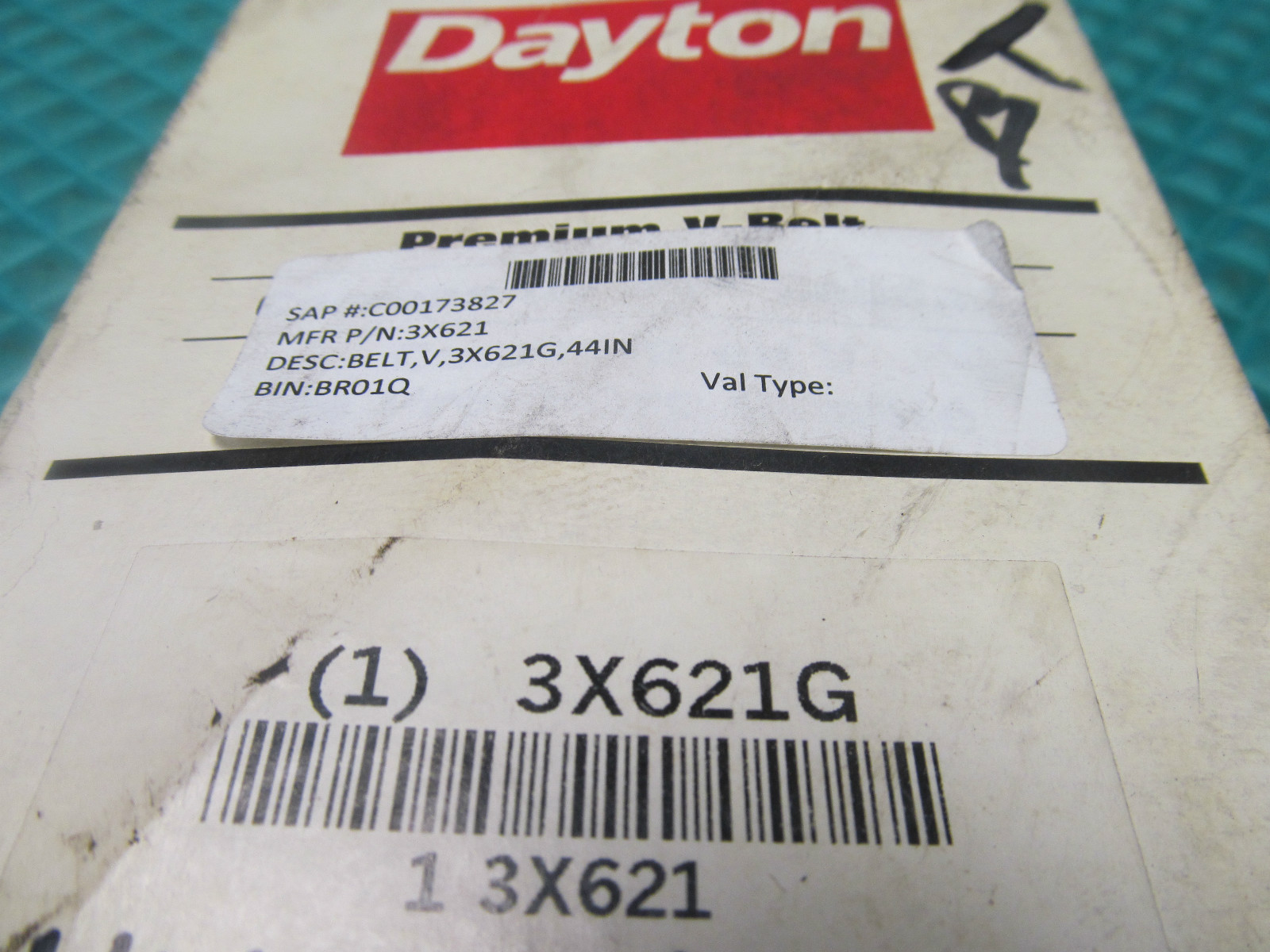 New Dayton Premium V-Belt 3X621G A42