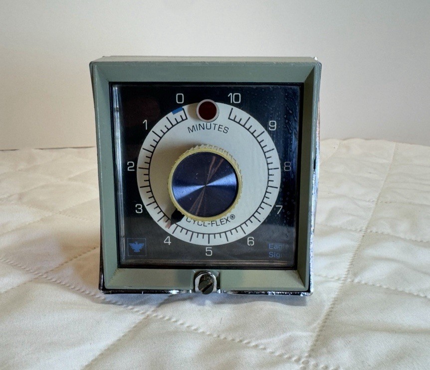 DANAHER CONTROLS HP54A6 HP54A6 Eagle Signal Reset Timer 10 Min 120VAC 60Hz