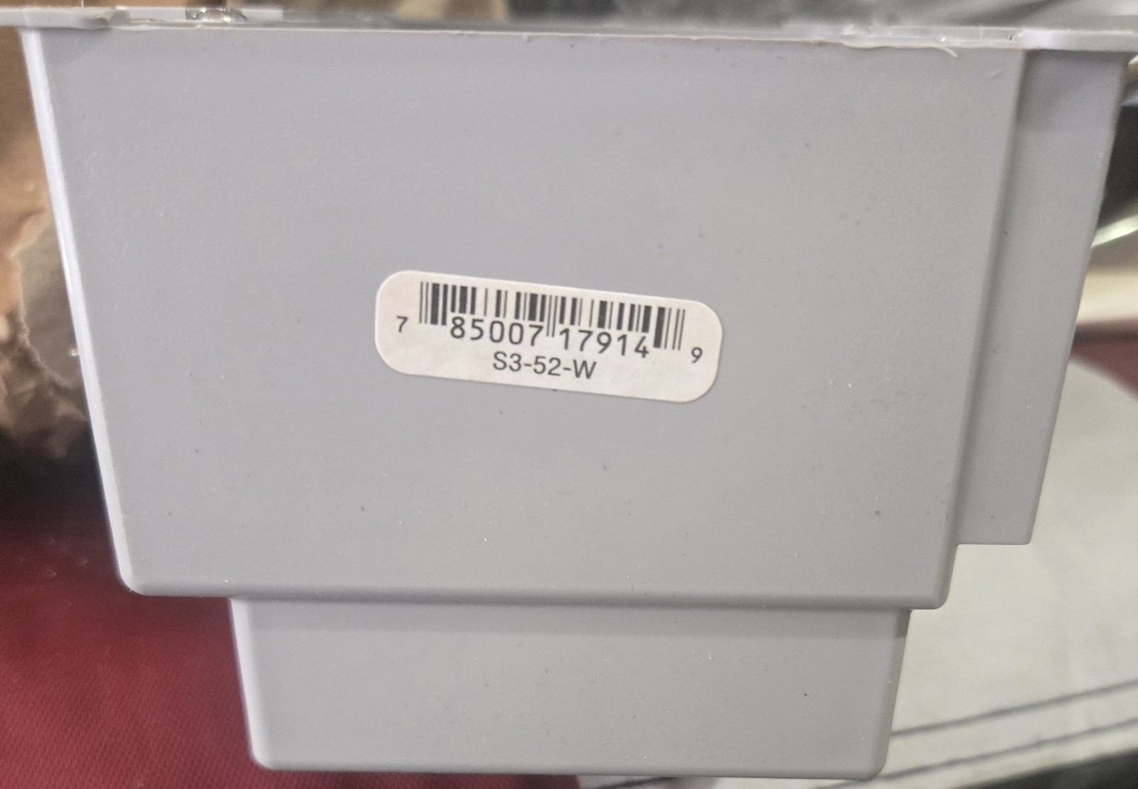 Slater PASS & SEYMOUR S3-52-W OLD WORK BOX 52 CU-IN 3 GANGS GRAY – 6 Autoclamps