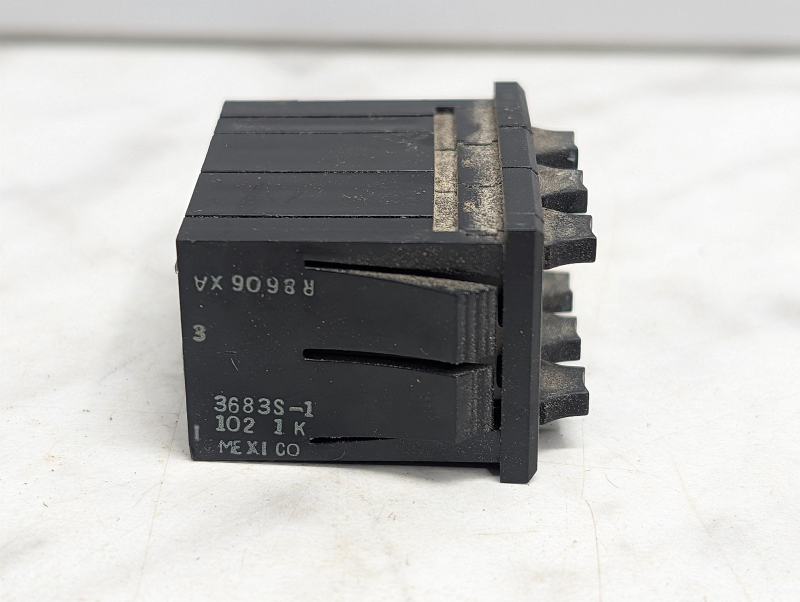 Bourns Model # 3683S-1 102 1K Knobpot Precision Potentiometer Digital
