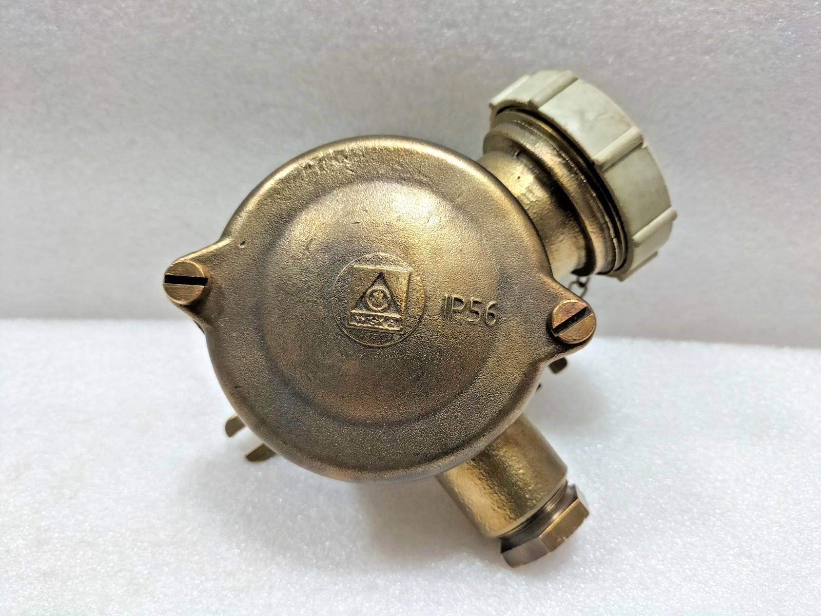 WISKA BRASS HNA SOCKET 250V 16A IP56