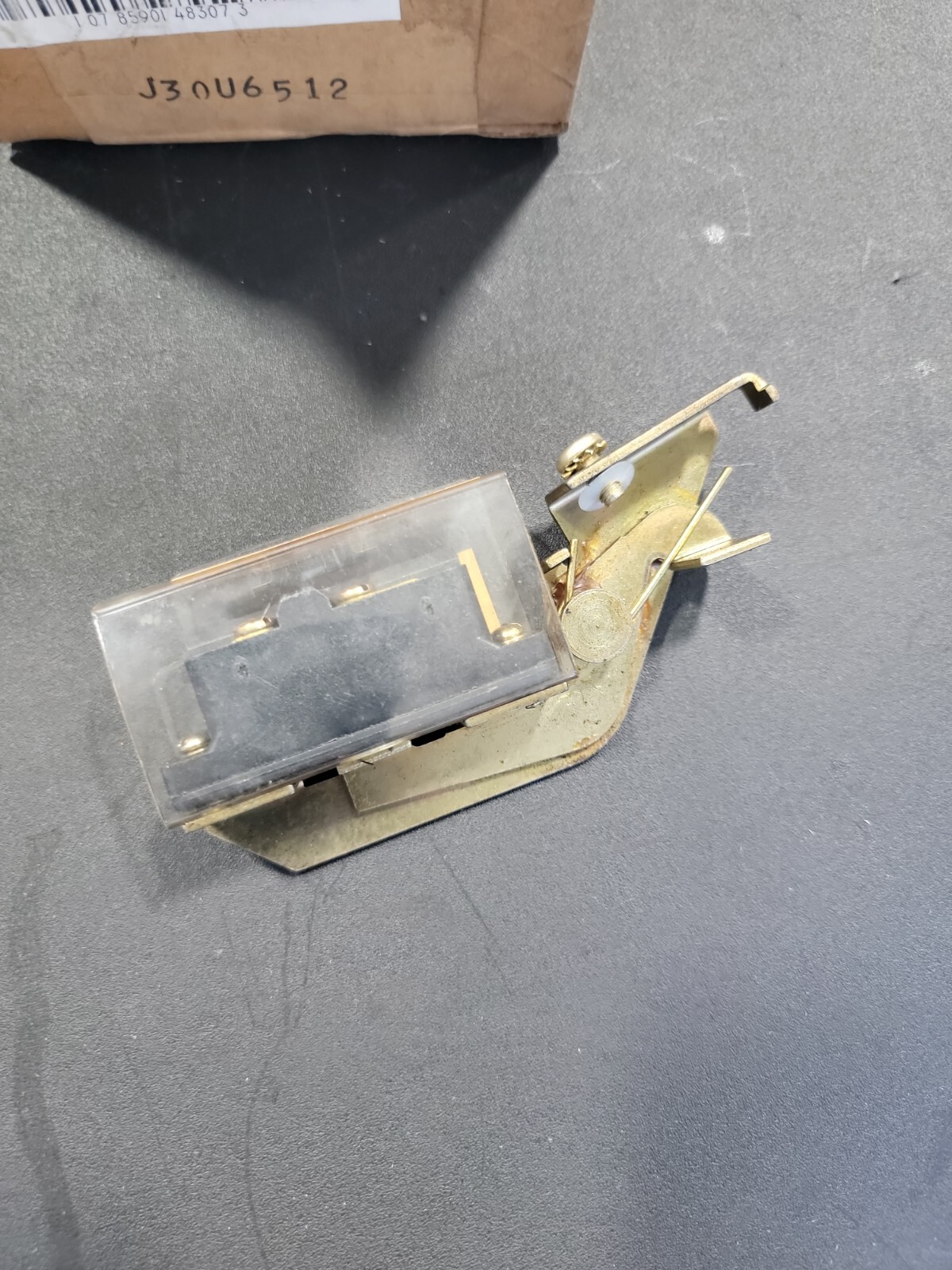 Square D EK300-1 Electrical Interlock for 30A Switch 1NO 1NC NEW