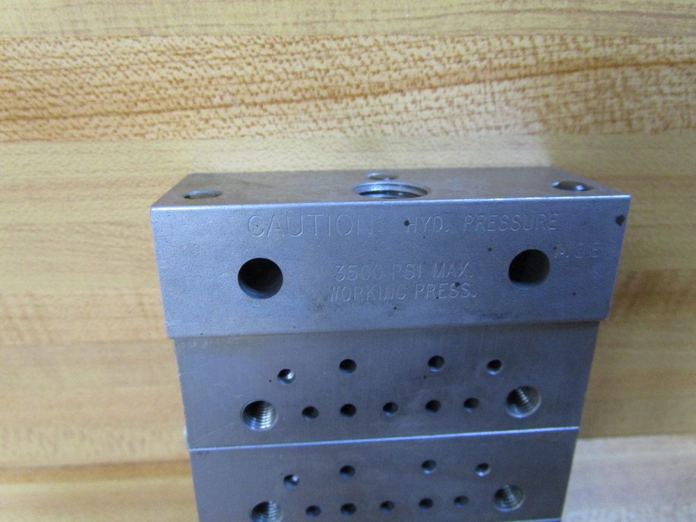 Trabon-Manzel M06 J06 Lubriquip Divider Valve Manifold M06J06