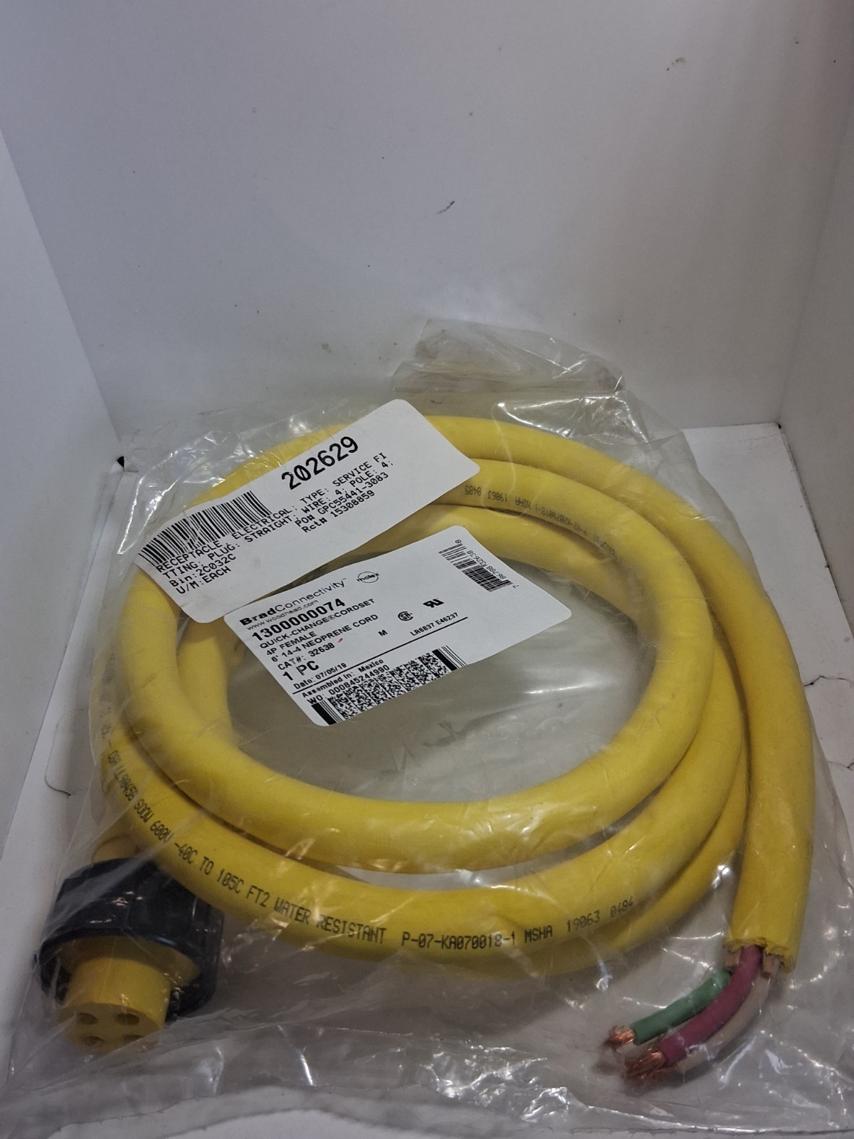 WOODHEAD BRAD CONNECTIVITY 1300000074 CORDSET 4P FEMALE 6′ NEORENE NIB