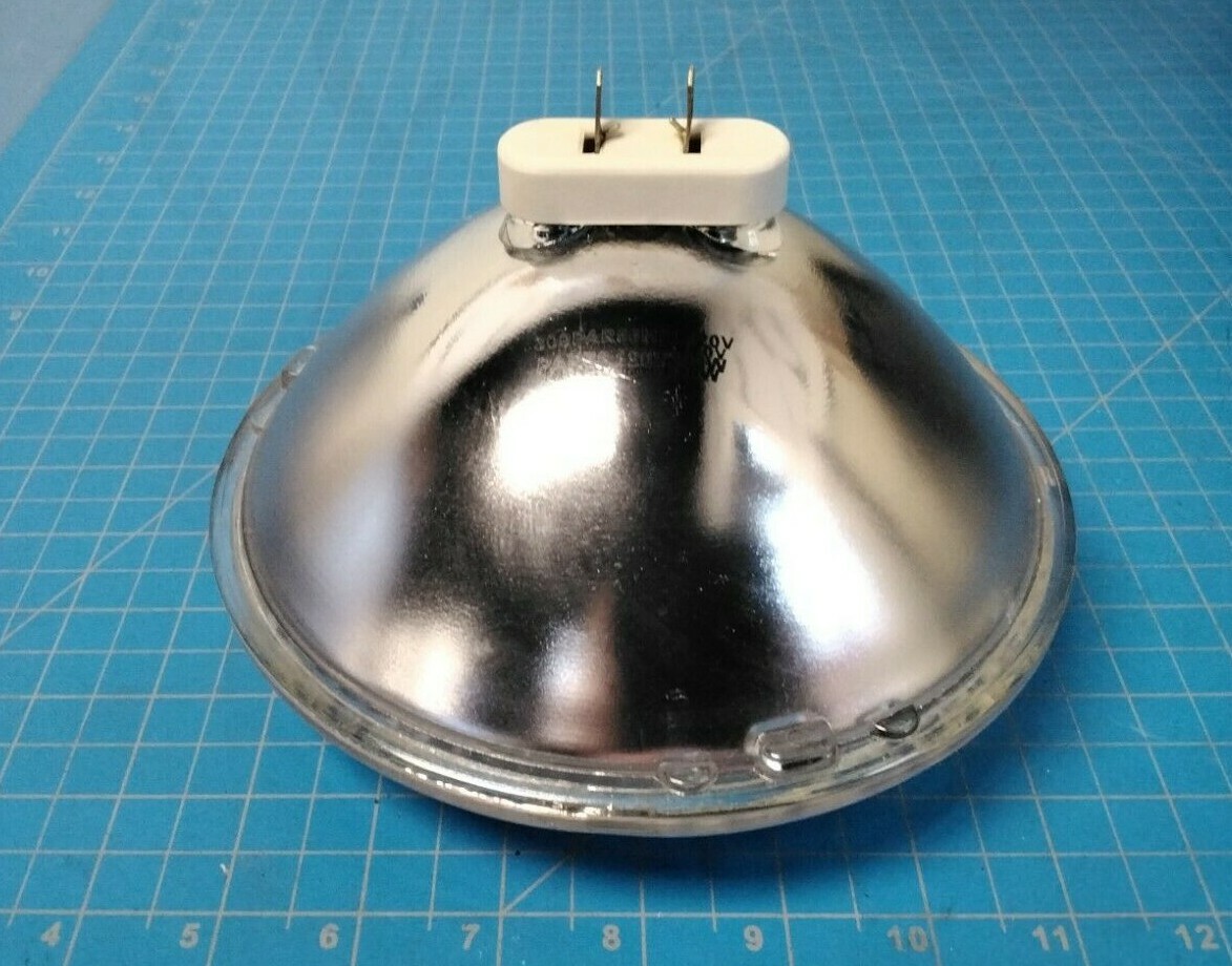 300PAR56/MFL – Volts: 120V, Watts: 300W, Type: PAR-56 Halogen