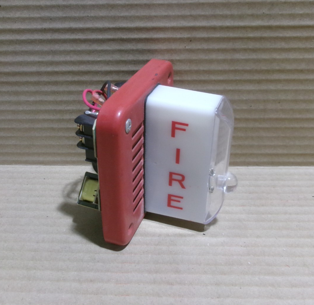 Cerberus Pyrotronics SM70-S17-S Horn Strobe Fire Alarm AK