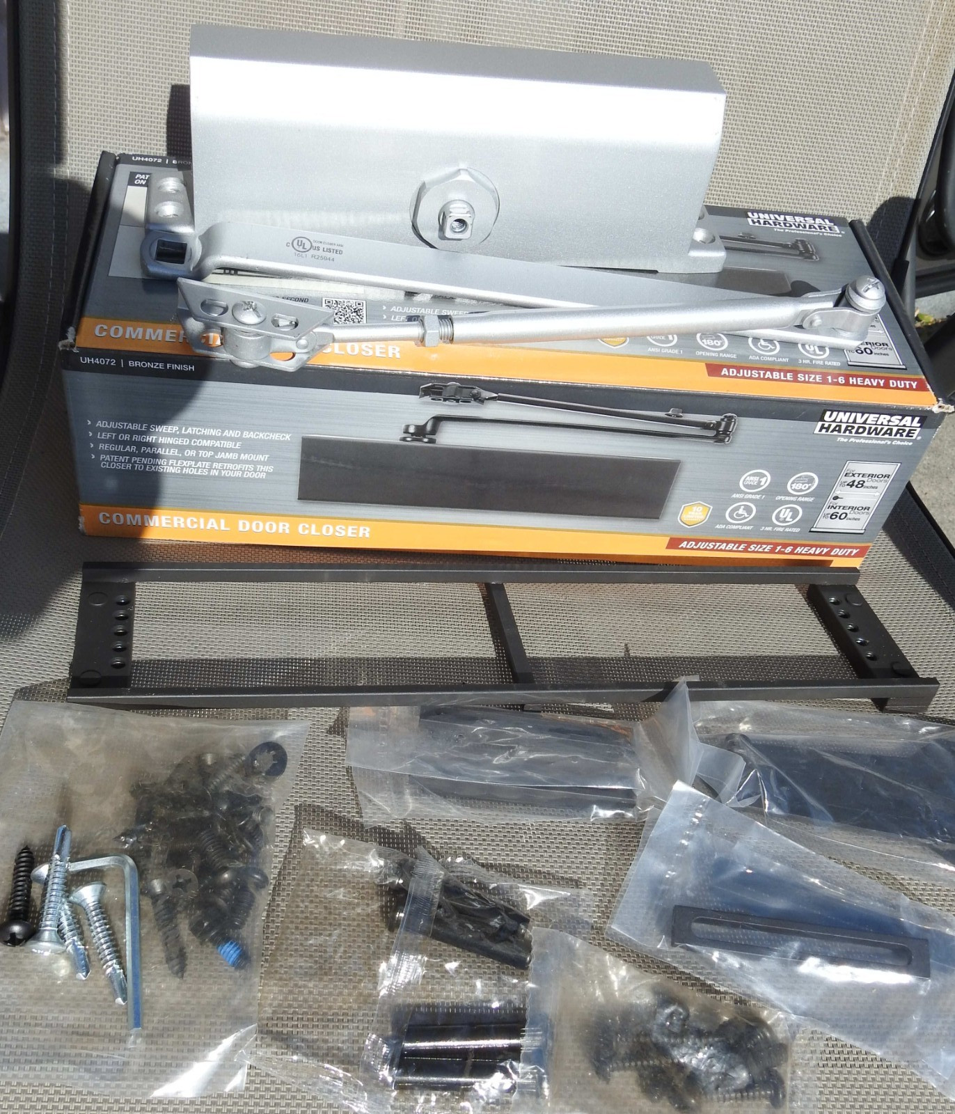 UNIVERSAL HARDWARE Commercial Door Closer