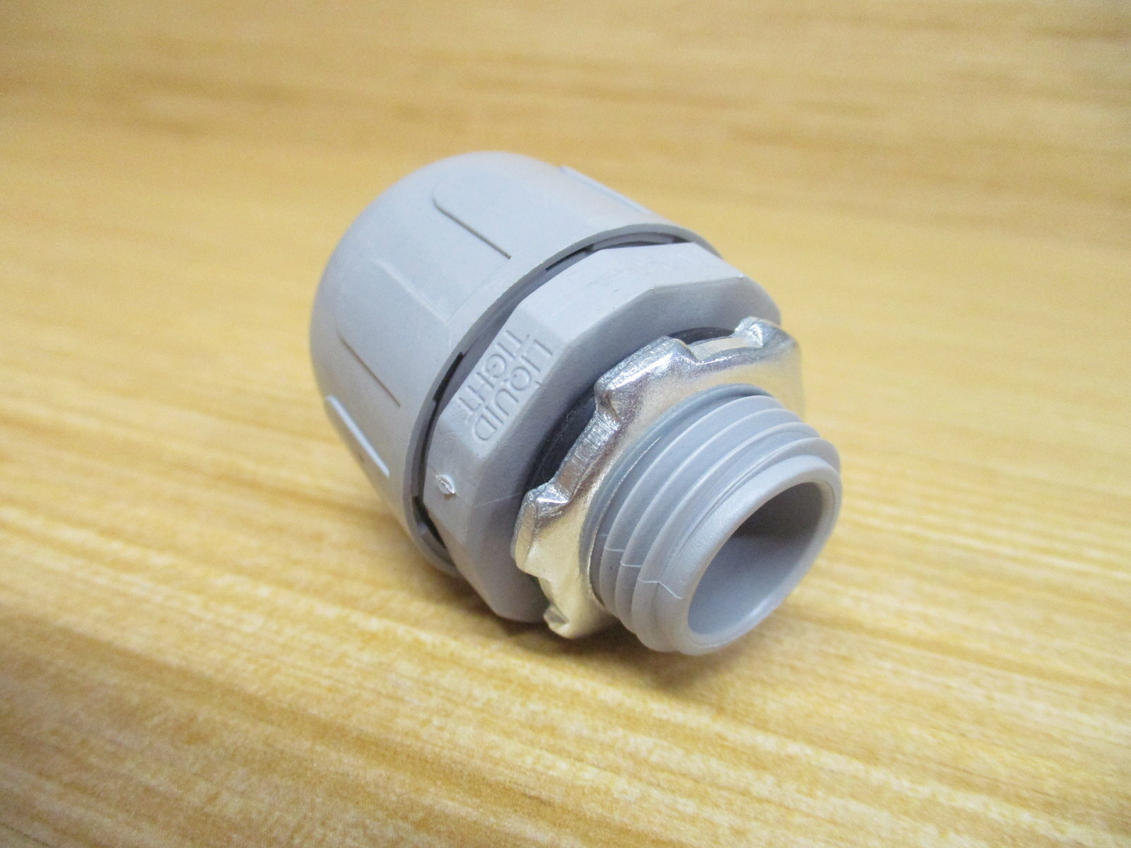 Southwire NLF5050 Nylon Liquid-Tight Fitting 1/2″