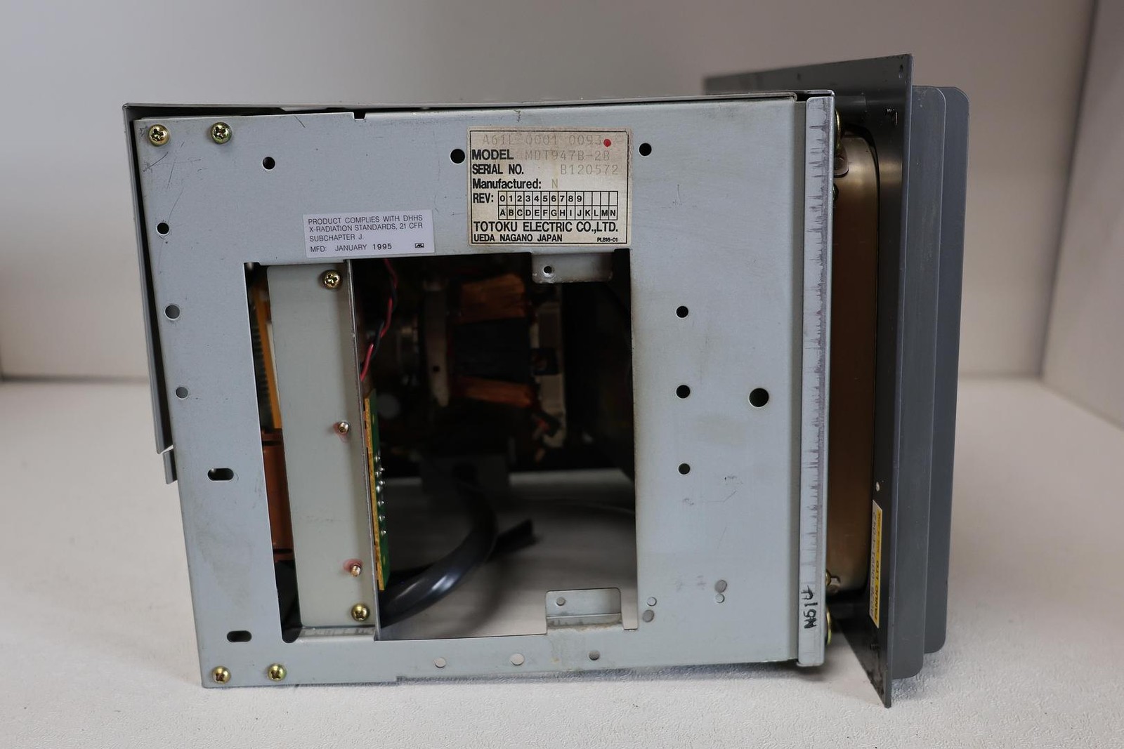 Fanuc Control board A02B-0091-C042 w/Totoku A61L-0001-0093 9″ CRT Monitor GHC-49