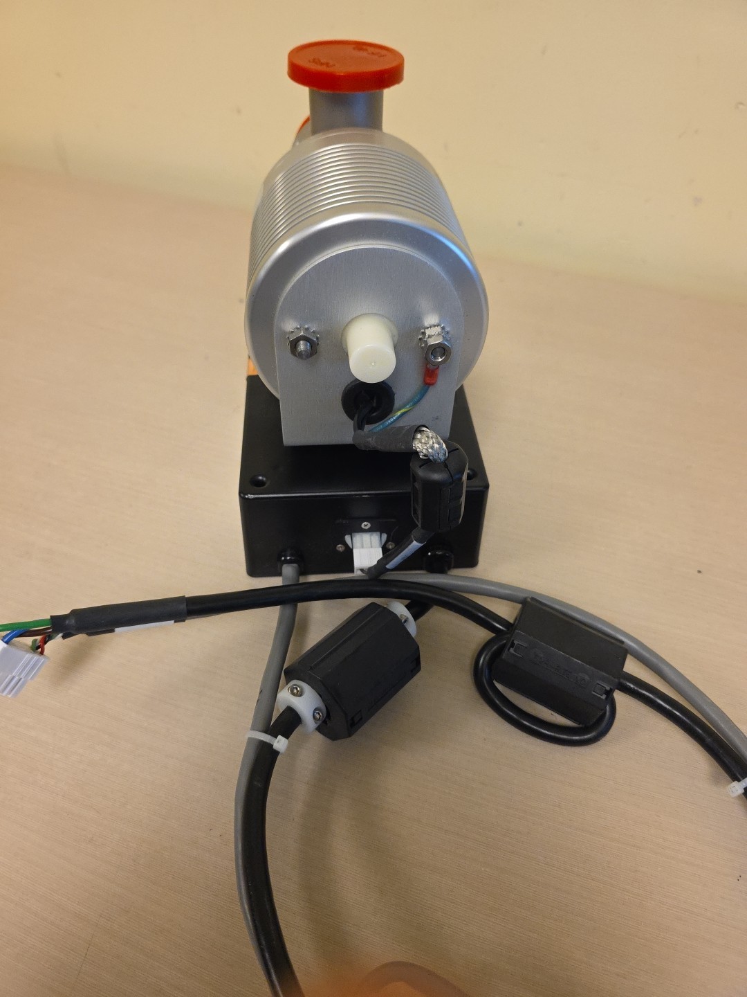 MKS HPS ELECTROMAGNETIC LoPro ANGLE VALVE, 100090-00 100019685 *UNTESTED*