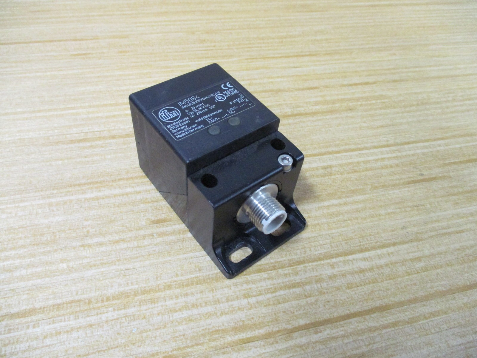 IFM Efector IM5084 Inductive Sensor IMC4020UCPKG/K1/SC/US-100-DPA