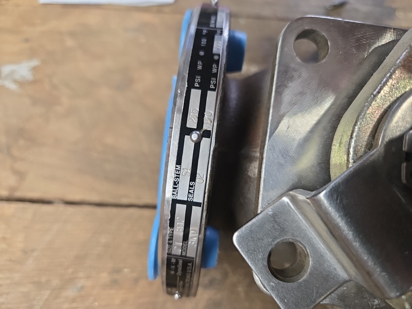 Cooper WKM Dynaseal Ball Valve Mod 310D 275 PSI 2F B112