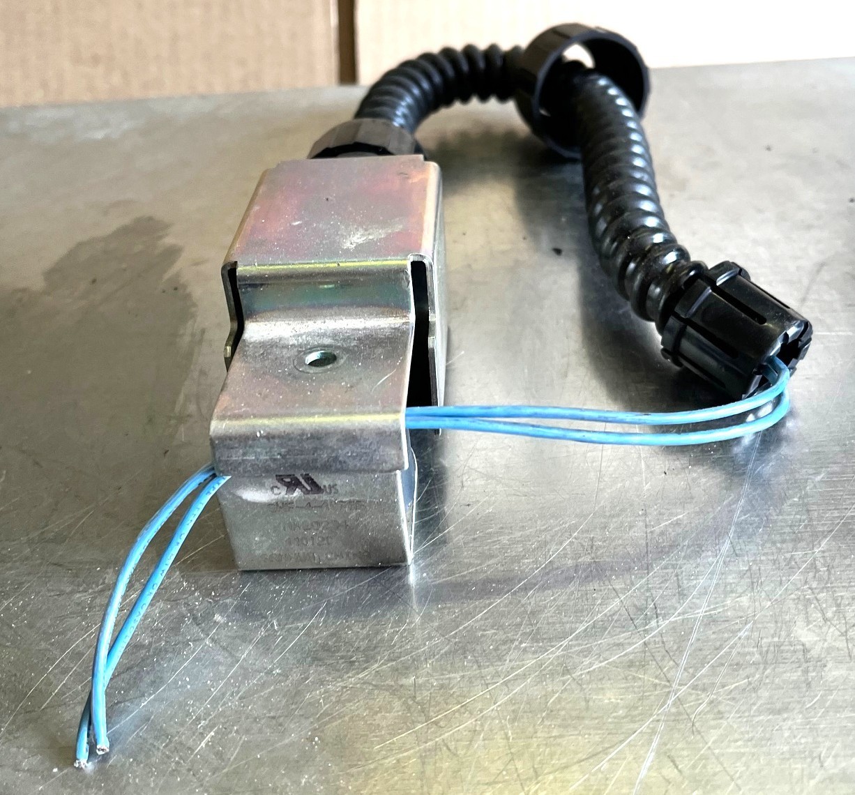 Copeland OEM Part# 023-0084-02 AC 220-240V 50/60hz Used Cut Out / FF3