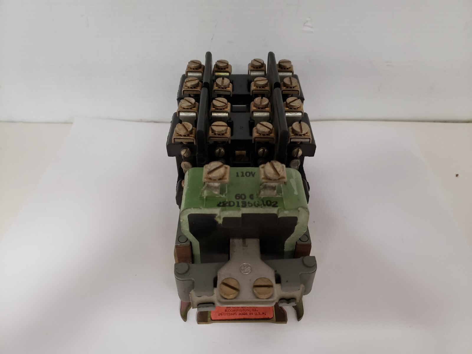 GENERAL ELECTRIC CR2810A14AG MACHINE TOOL RELAY 110V 50/60HZ 8 POLE
