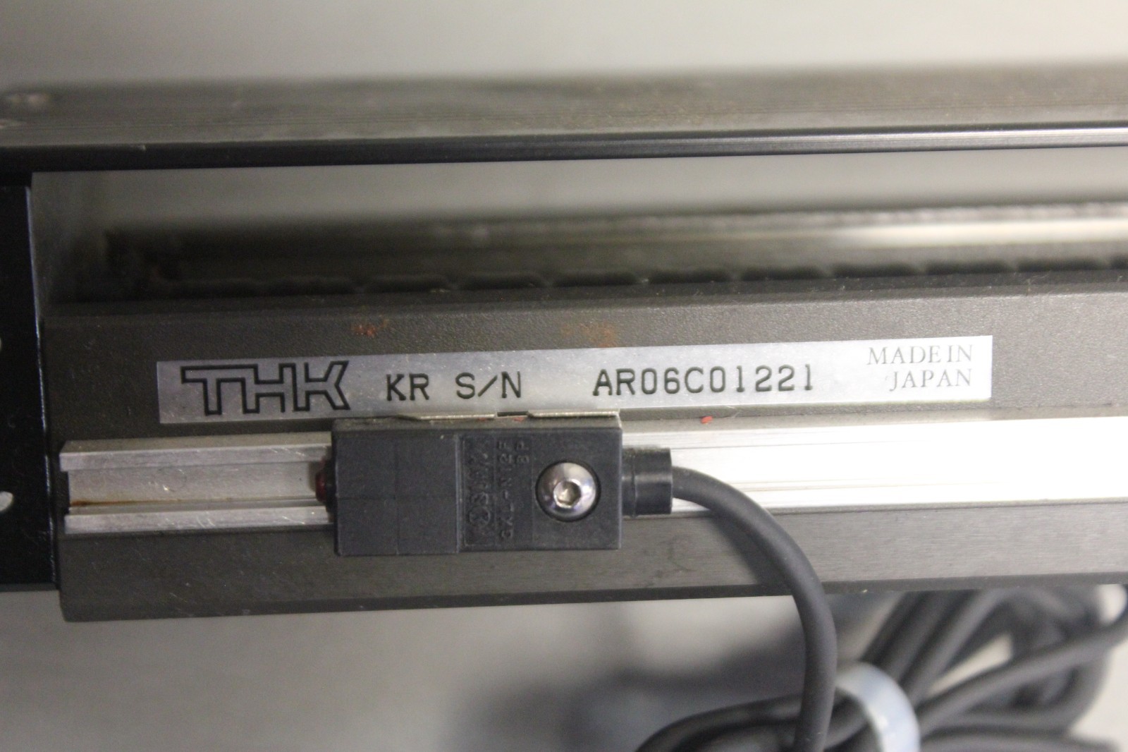 THK KR LINEAR ACTUATOR W/ REXROTH SERVO MOTOR KR SERIES & MSM020B-0300-NN-M0-C