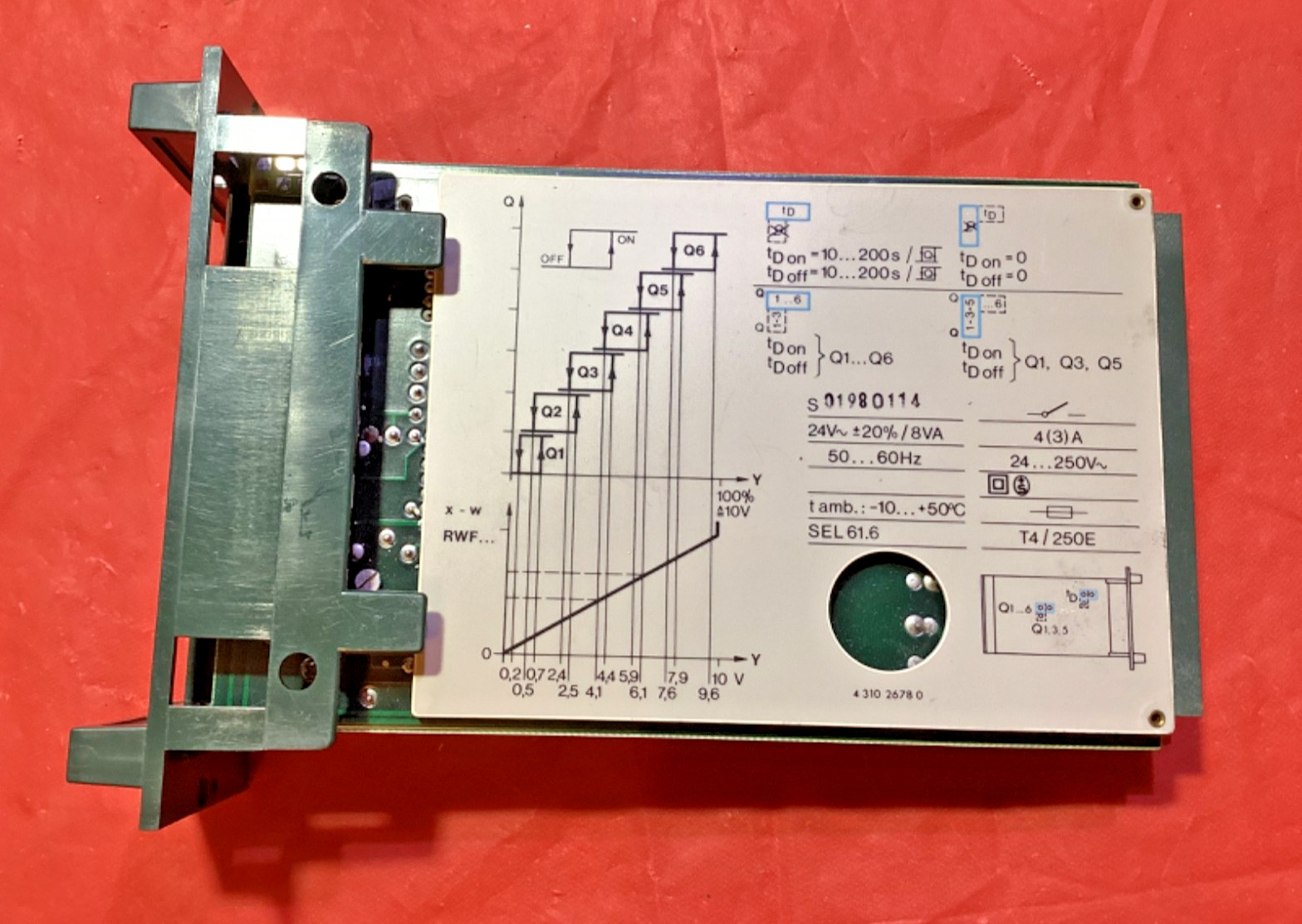LANDIS & GYR SEL 61.6 Six Stage Step Controller