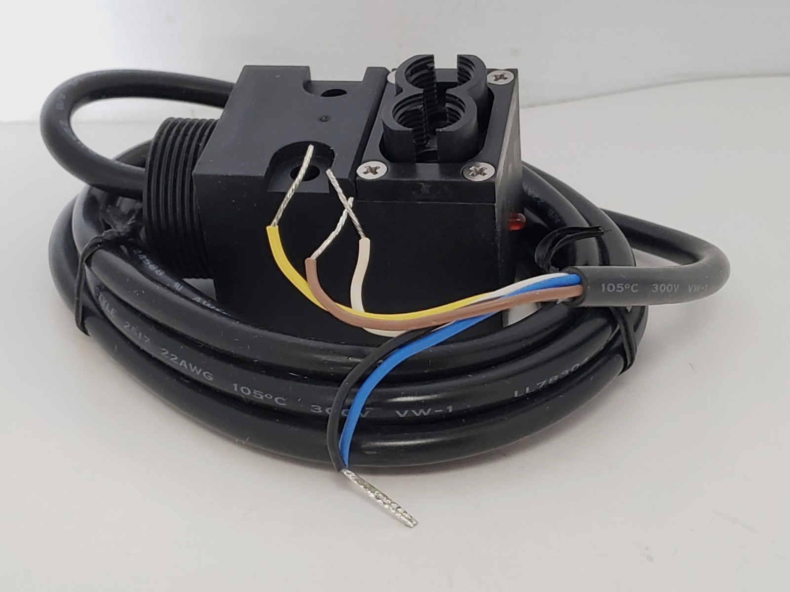 BANNER SMA915F PHOTOELECTRIC SENSOR VALUE-BEAM FIBER OPTIC 90-130V AC NIB