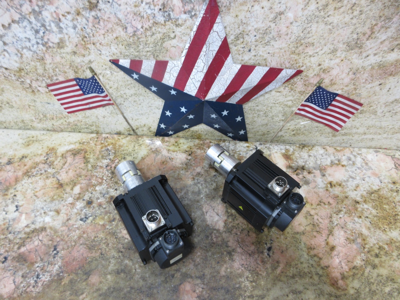 *SPECIAL PRICE* 2007 TRIDENT TR-45E MITSUBISHI SERVO MOTOR HF153T-A47 EACH 1