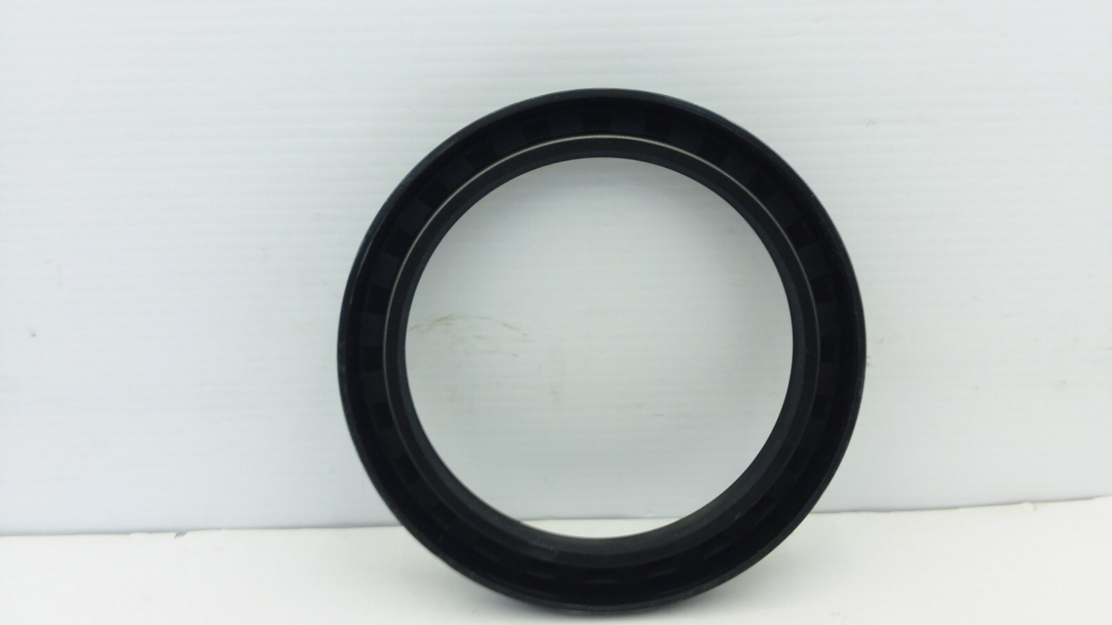 TCM 105X135X14TC-BX LIP SHAFT SEAL NITRILE DBL SPRING RUBBERIZED NIB
