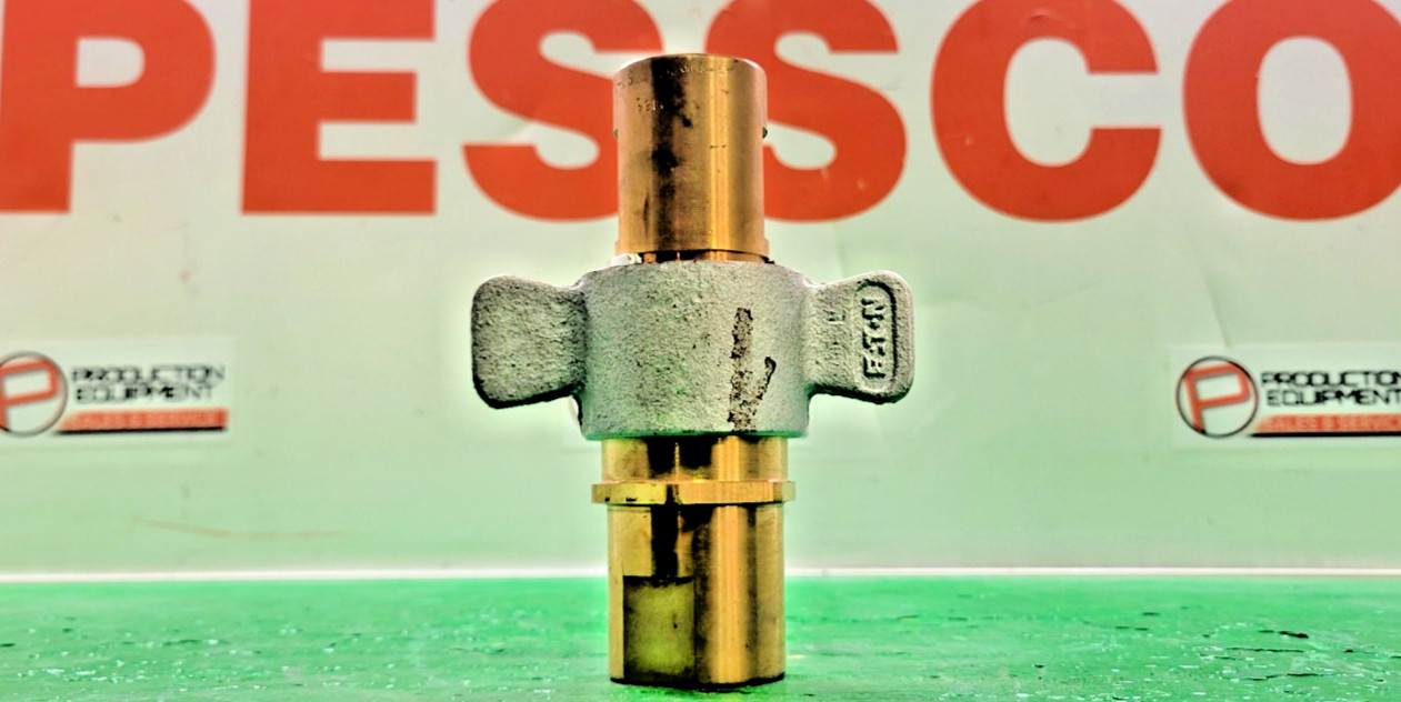 6️⃣EATON FNPT HYDRAULIC QUICK CONNECT COUPLING PESSCO IS OFFERING 1 W052326-2 🗽