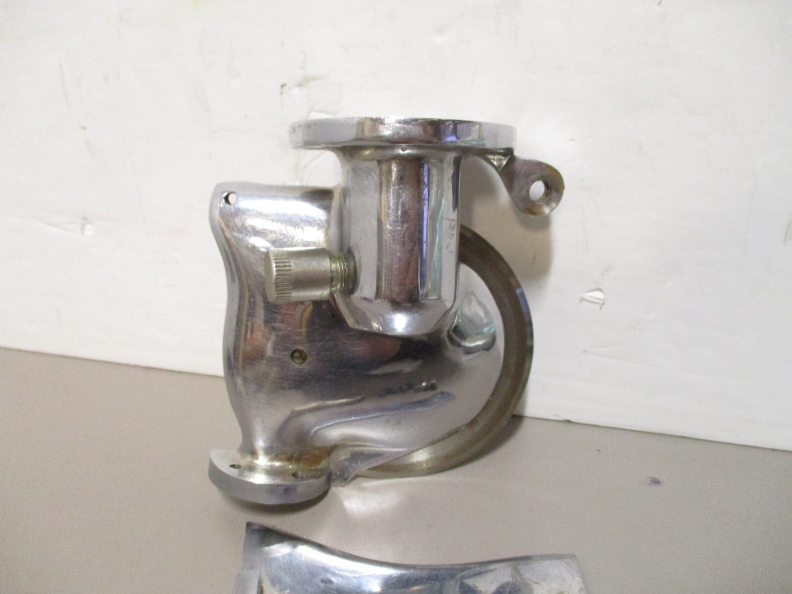 Gearbox Cutter Wheel Carrier 4″ for Vintage Wolf Model R Electric Fabric Cutter