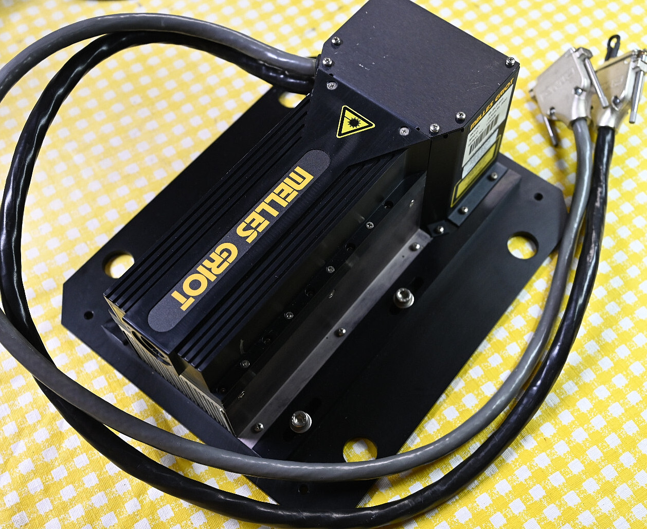 Melles Griot Model 58-BLD-605 DPSS Dual Beam Laser System >400 mW Pure SLM
