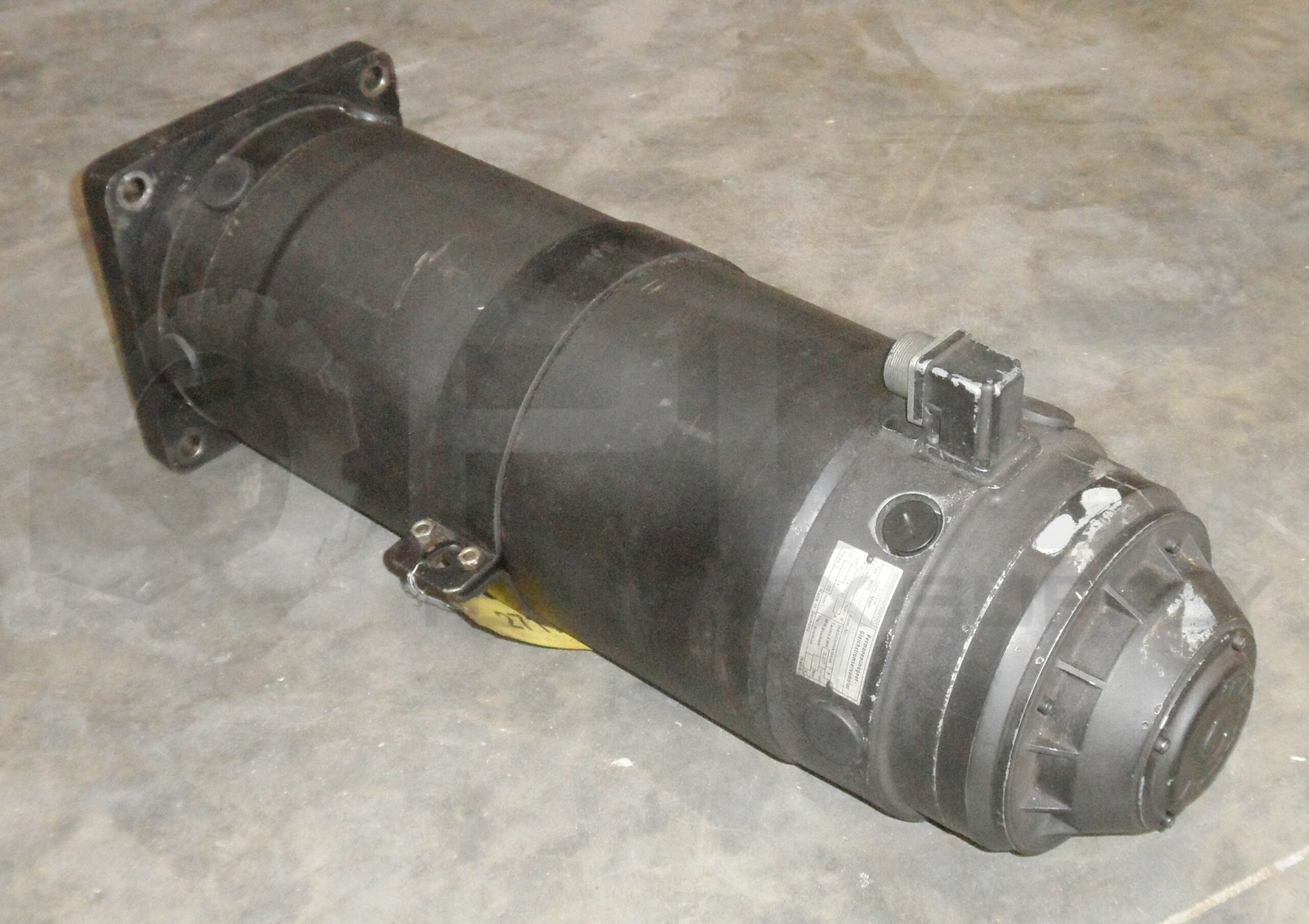 INDRAMAT MDC8.50A/MMA-1 SERVO MOTOR 2.56NM/A 33/300A 300V 233864 W/ 50NM 24V