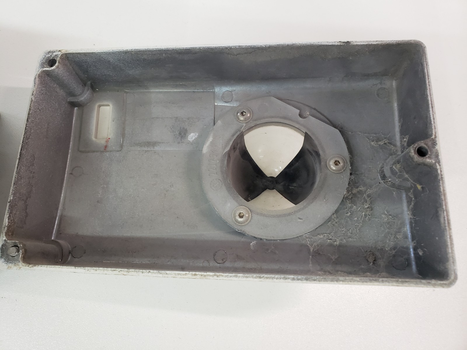 Flowserve Logix 500MD Digital Valve Positioner 520MD-14-W1DEE-D001-GM2