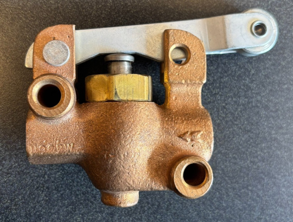 NEW OPEN BOX SCHRADER BELLOWS 09264-0199 ROLLER LEVER CONTROL 2 WAY VALVE