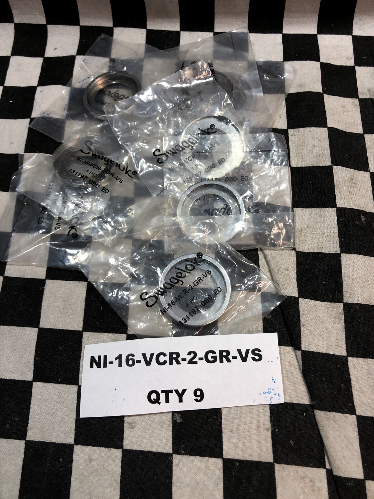 18x SWAGELOK NI-16-VCR-2-GR-VS, SS-8-VCR-2-GR, NI-4-VCR-2-VS, SHIPSAMEDAY#C17