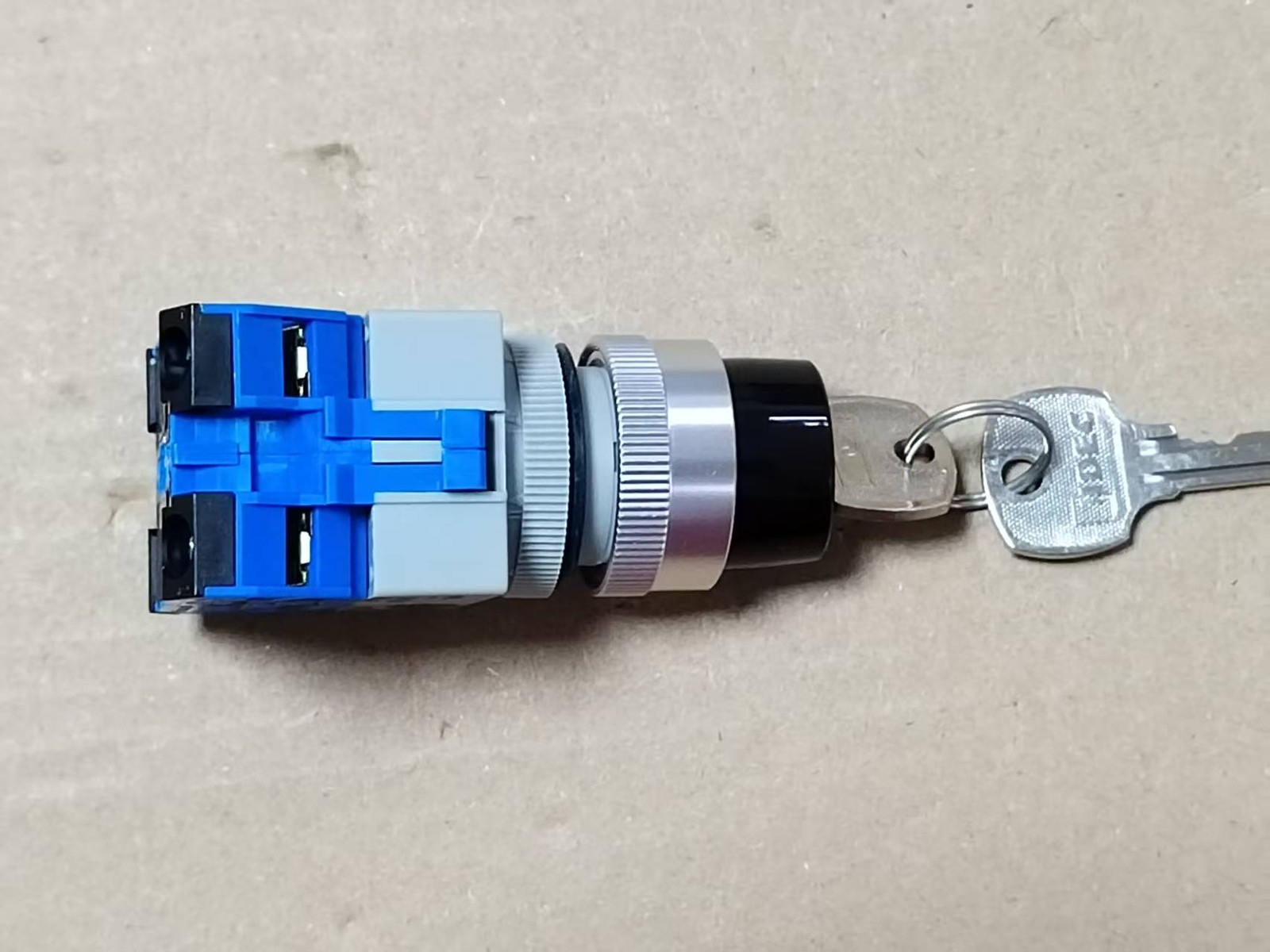 1Pc IDEC Key switch 22MM ASW21K20 2NO