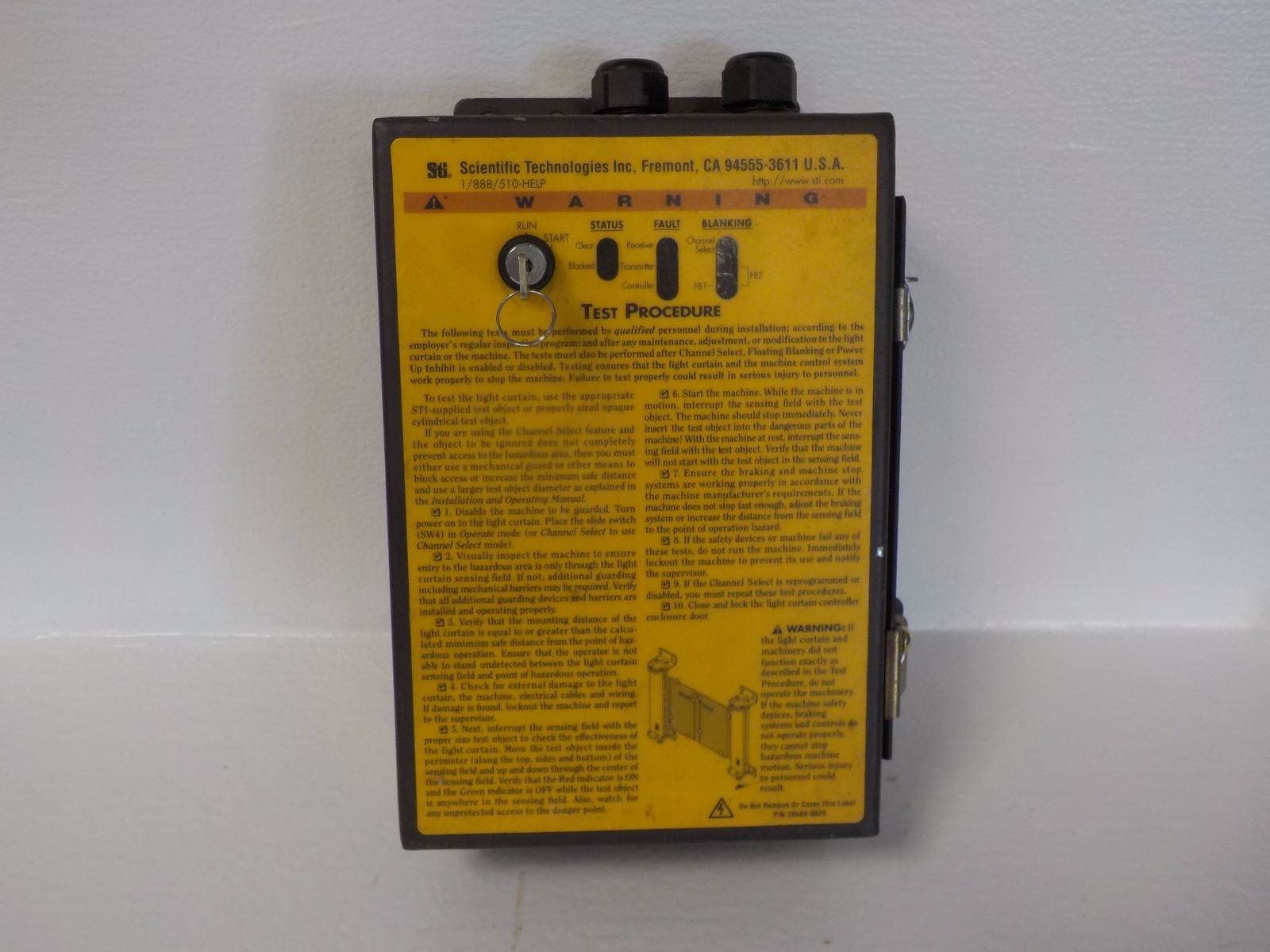 STI LCCK-FB-AC1-U USED SAFETY LIGHT CURTAIN CONTROLLER LCCKFBAC1U