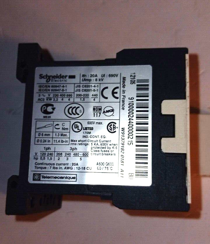 Schneider LP1-K09-10BD Contactor, 24vDC Coil, w/ LA4KE1B Surge Suppressor
