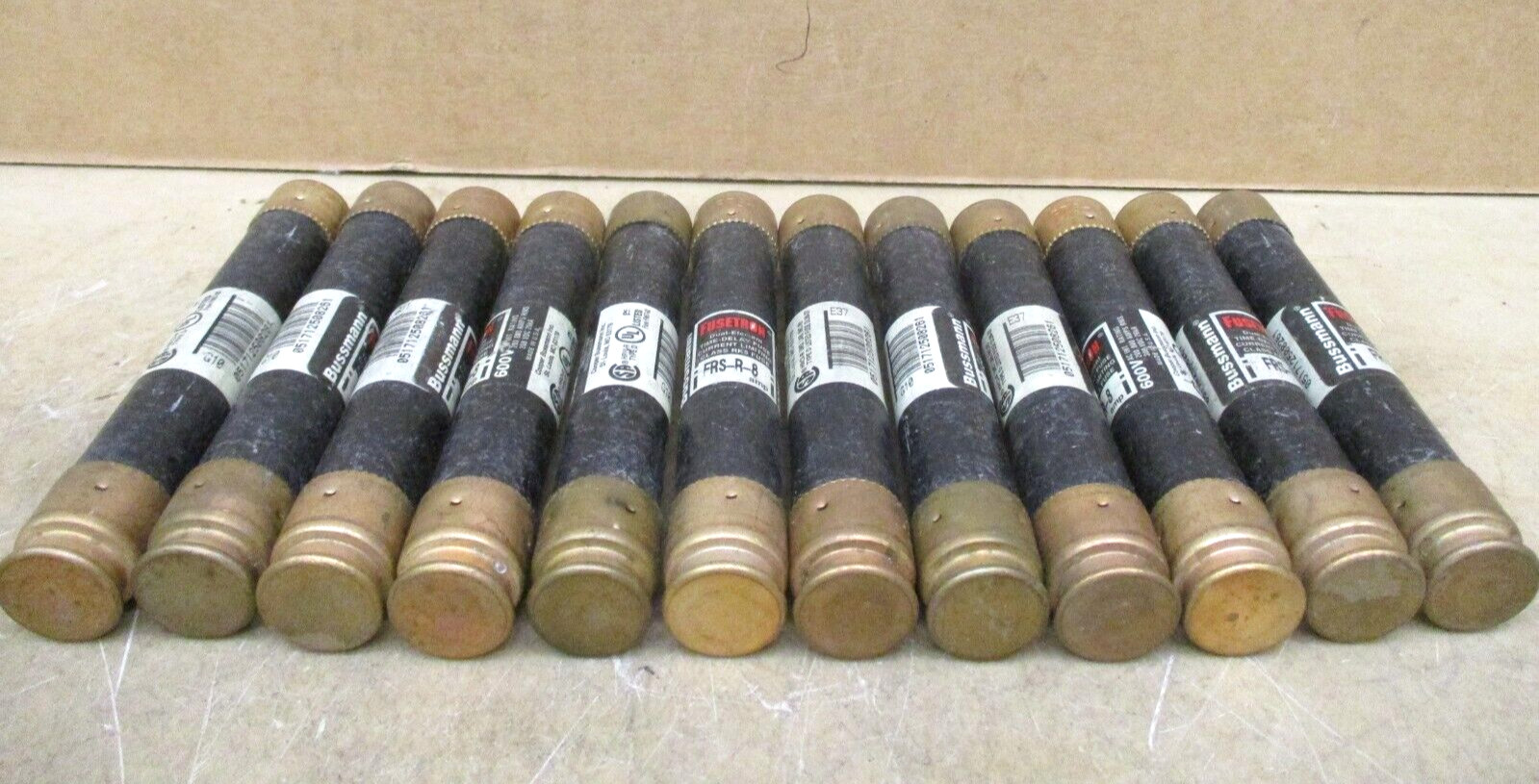 Cooper Bussmann Fusetron FRS-R-8 Fuse Lot of 12 Pieces 48221ISU