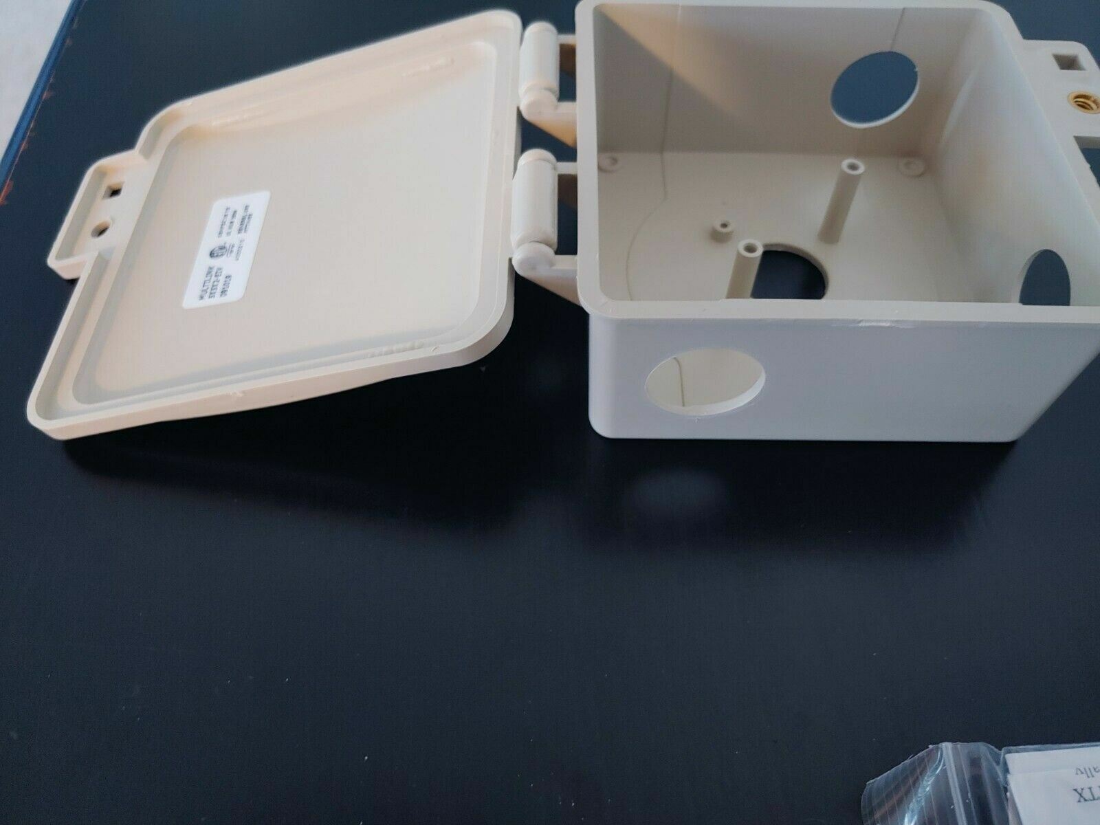 MULTILINK 072414, 5X5X2-INIV EXTERIOR FIBER OPTIC STORAGE NID, IVORY SLACK TRAY