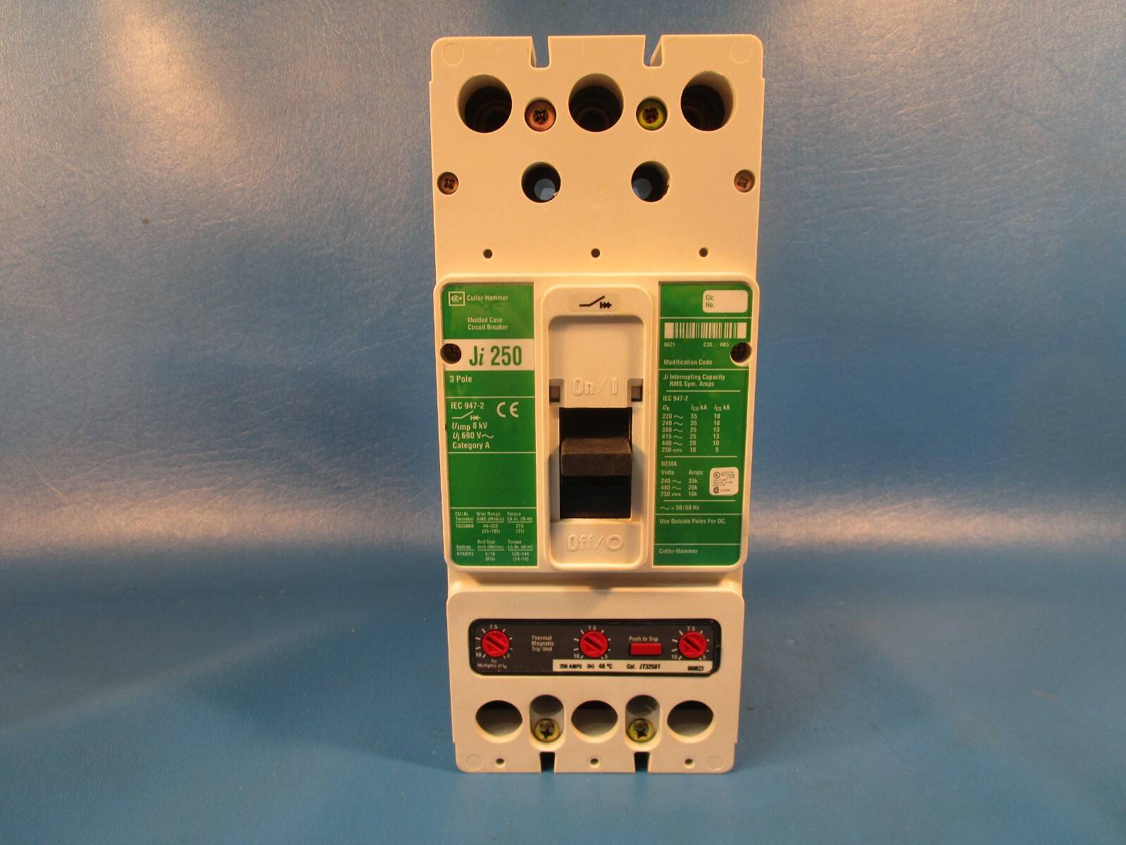 Cutler Hammer JI3250L, Industrial Circuit Breaker, 3 Pole, 250 A, 600 VAC Eaton