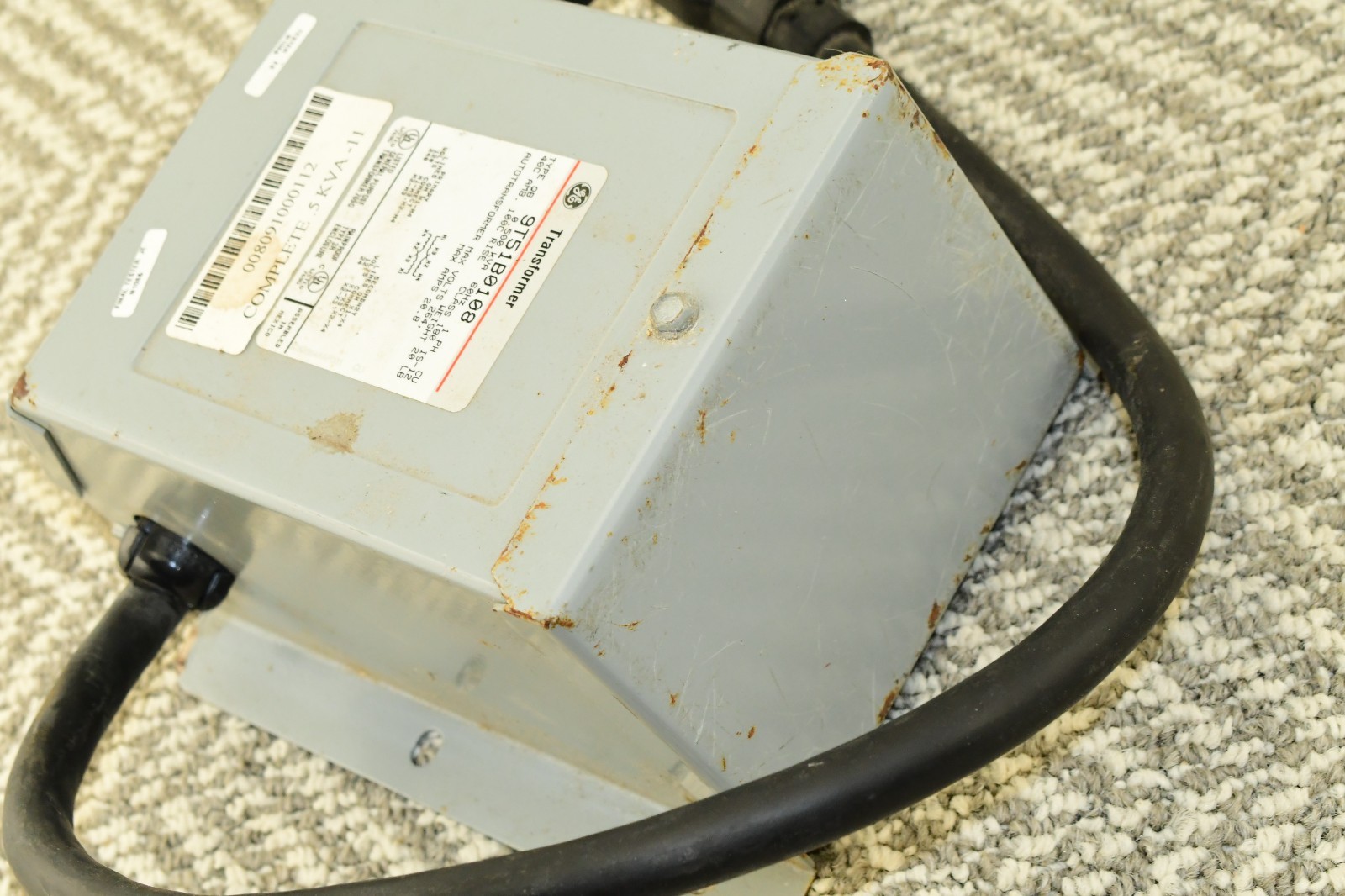 GE 9T51B0108 0.500 KVA 1 Phase 3R Enclosed Transformer 120 240 to 12/24v