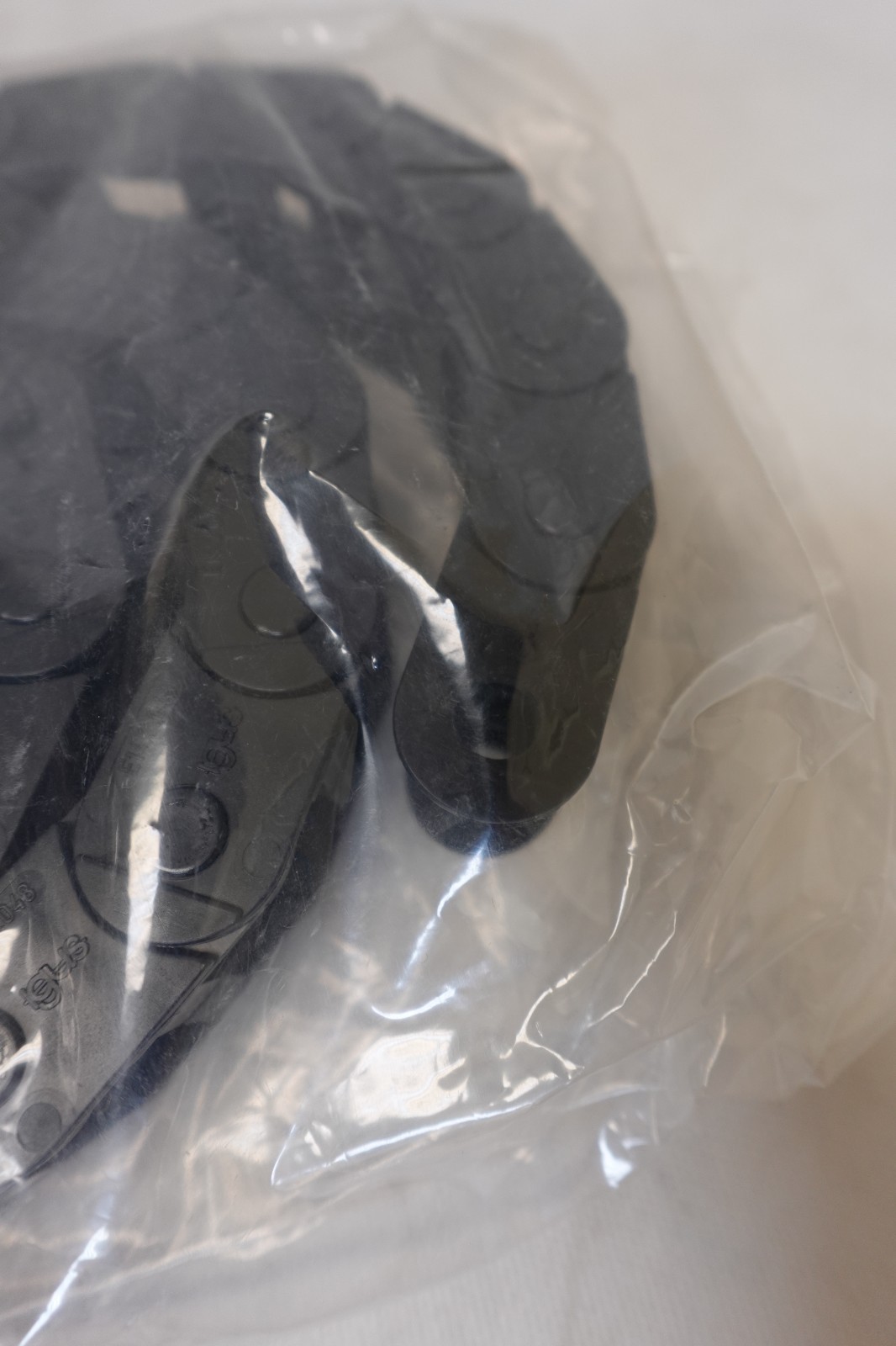 Otis Elevator / Igus – AAA342BS14 / NKB-05859-19216652 / P604090 – Plastic Chain