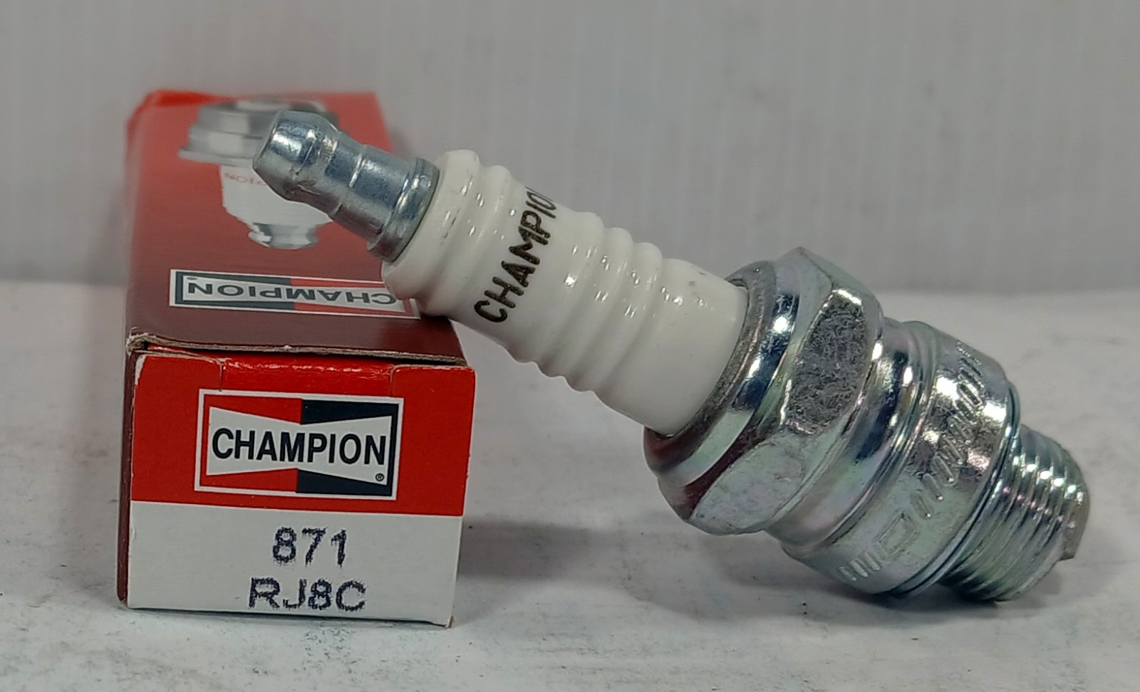 1 NEW CHAMPION 871 RJ8C COPPER PLUS SPARK PLUG NIB ***MAKE OFFER***