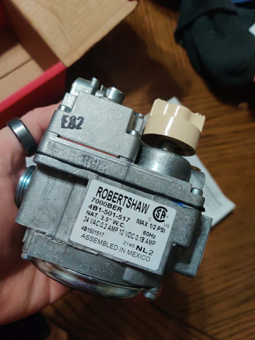Robertshaw Gas Valve, Fast Opening, 240K Btu/hr, 1/2 x 3/4 In