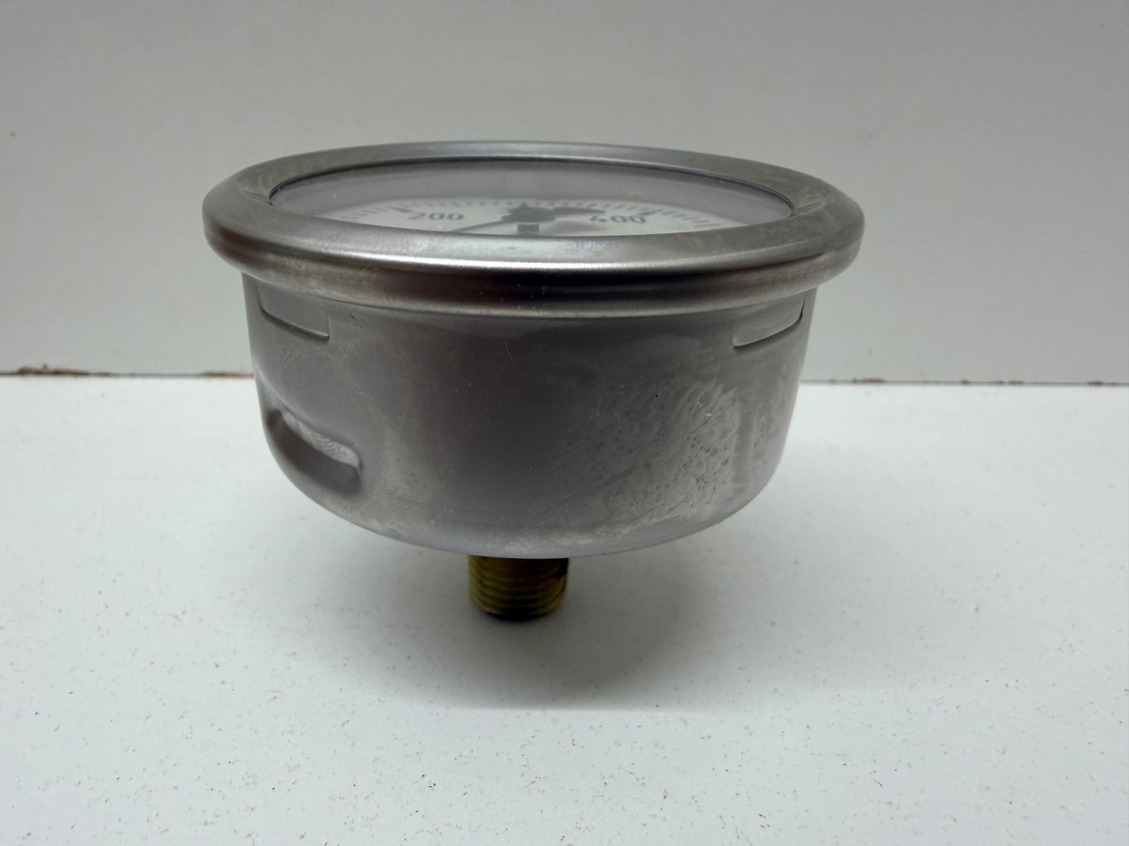 NEW IN BOX! WIKA 600PSI 1/4″ NPT PRESSURE GAUGE 212.53 2.5″ 4270909