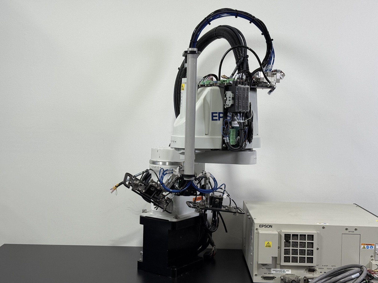Seiko Epson LS3-401S 4-Axis SCARA Robot w/ RC90 Controller 200–240VAC