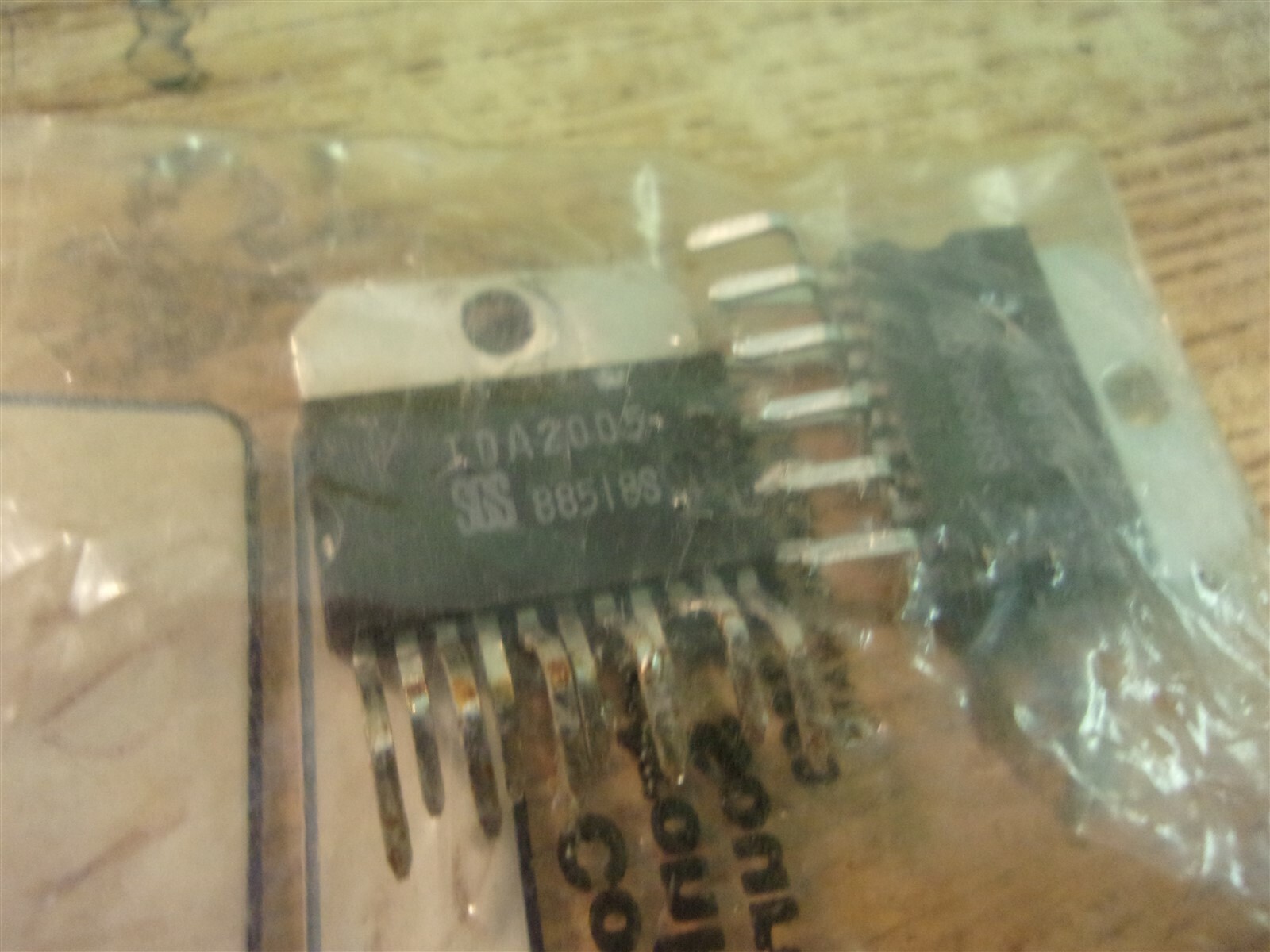 NEW TDA2005 20W Bridge Amplifier Power Amp IC *FREE SHIPPING*