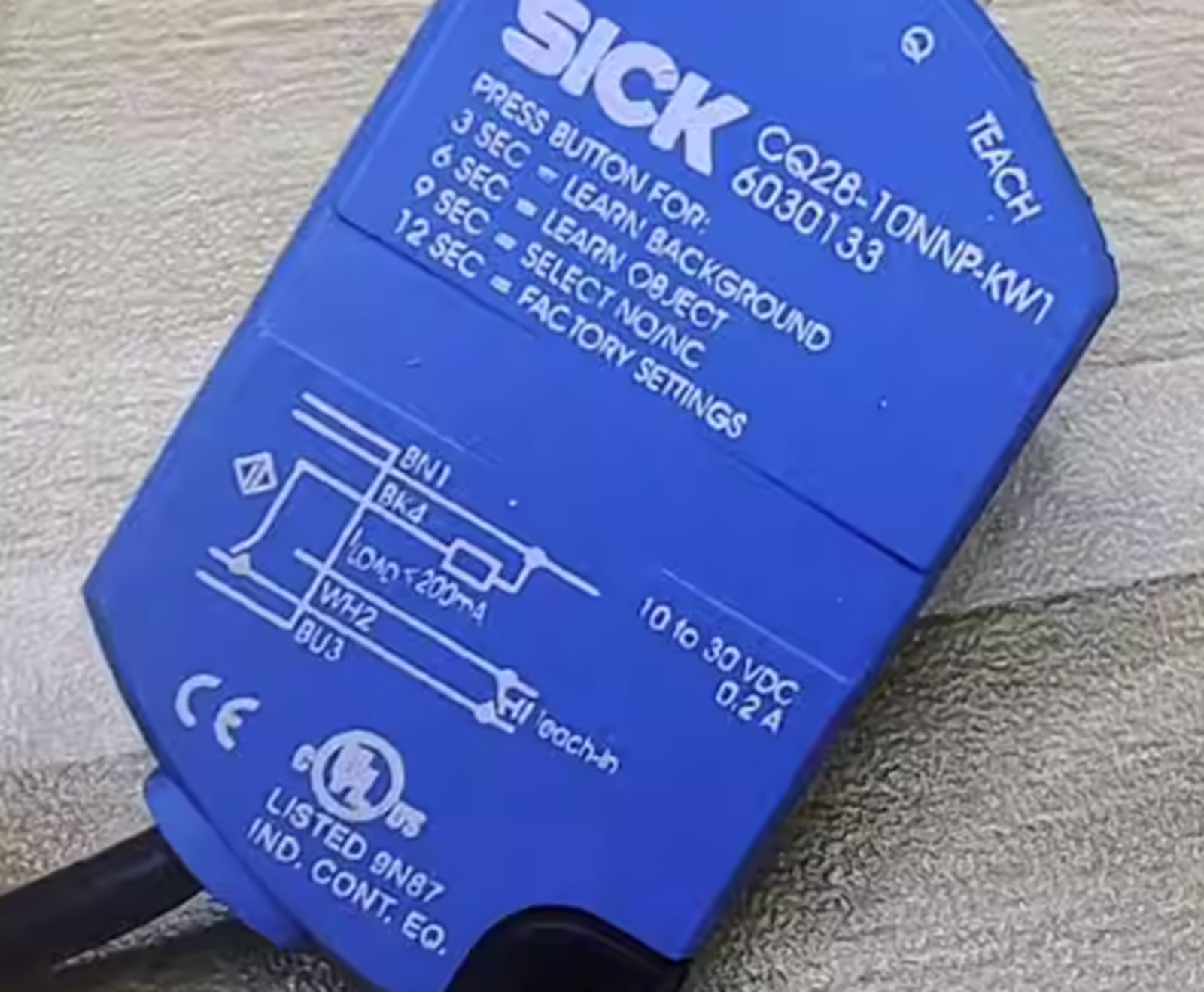 NEW SICK CQ28-10NNP-KW1 PLC CAPACITIVE PROXIMITY SENSOR, NPN NC, 10MM