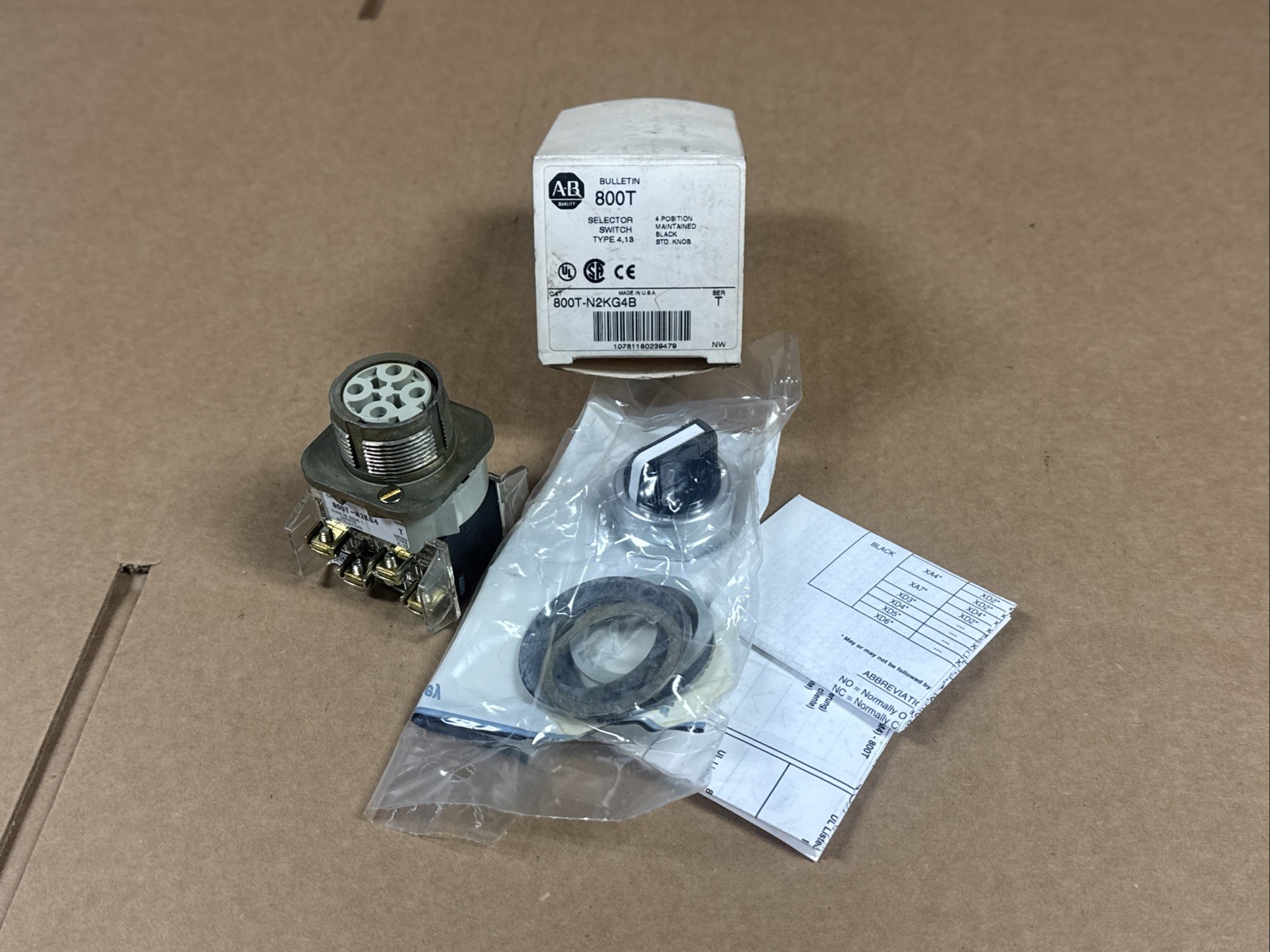 Allen Bradley 800T-N2KG4B /T Selector Switch 4-Position Maintained FAST SHIPPING